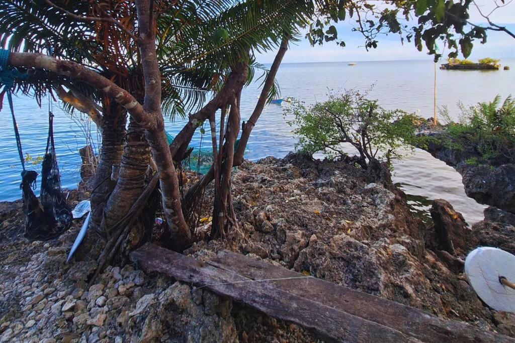 Camotes Island Villa - 9 minutes to Beach - WiFi