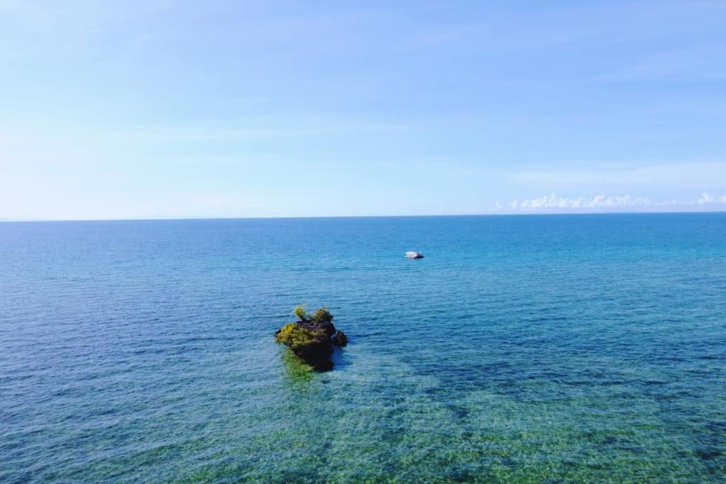 Camotes Island Villa - 9 minutes to Beach - WiFi