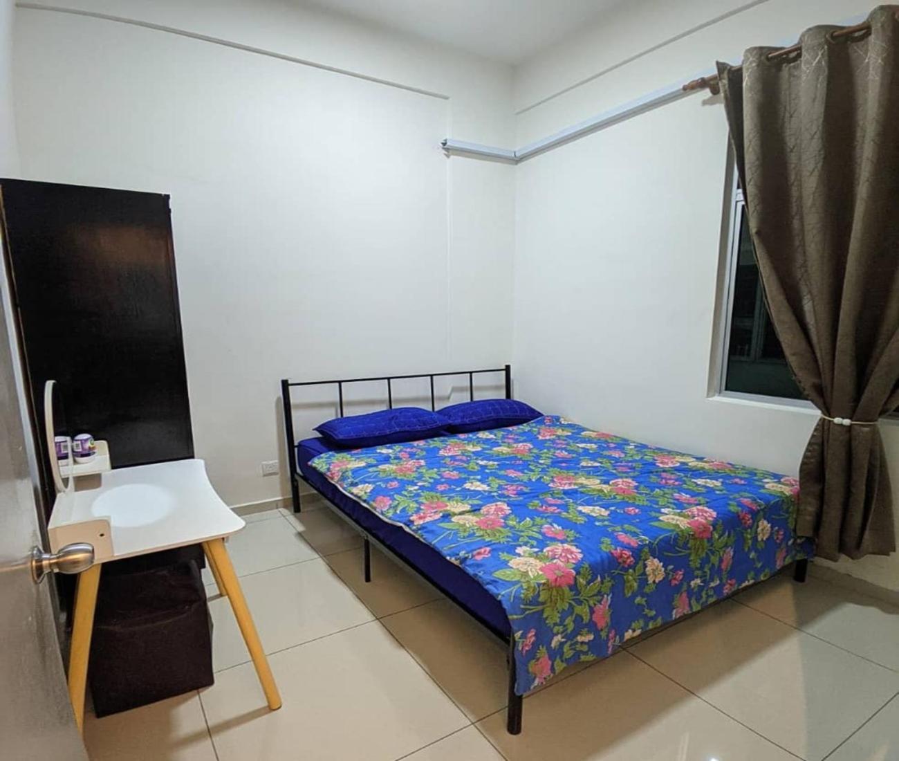 IZZ Homestay MUSLiiM
