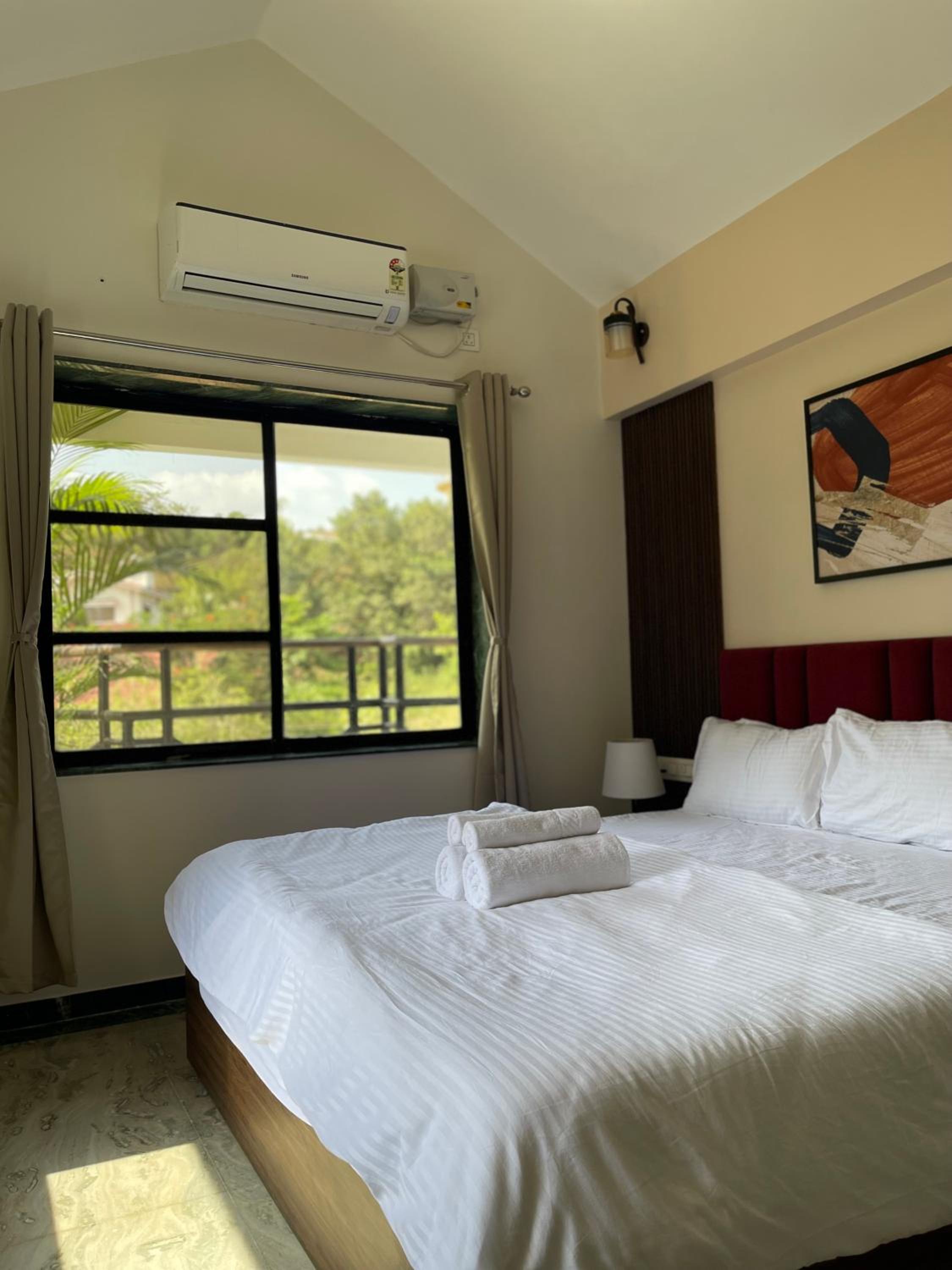Luna Villa by Angel Stay - Four Bedroom Villa with Swimming Pool in Lonavala view 3