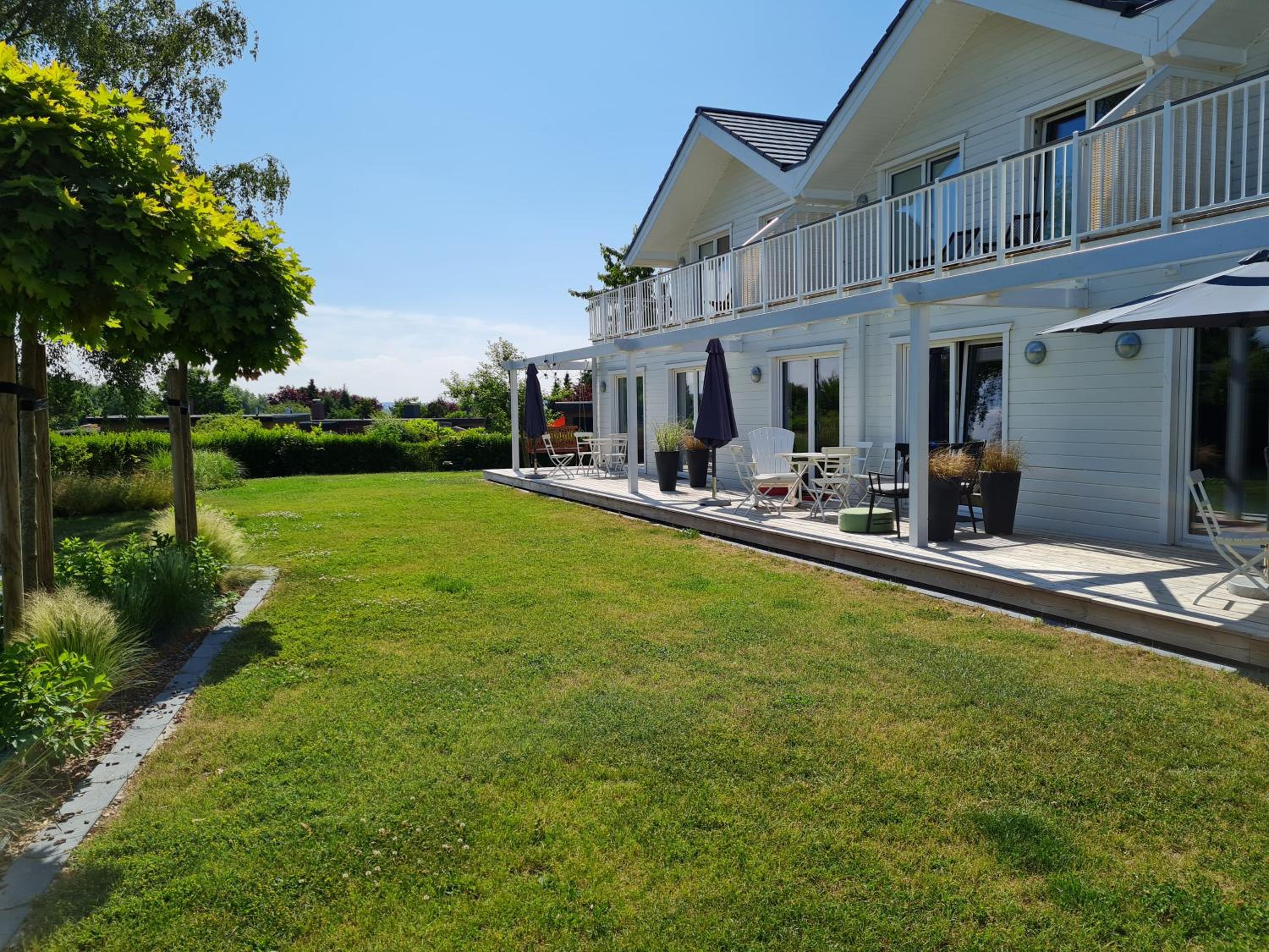BADEBUDE Ostsee Ferienhaus großem Garten