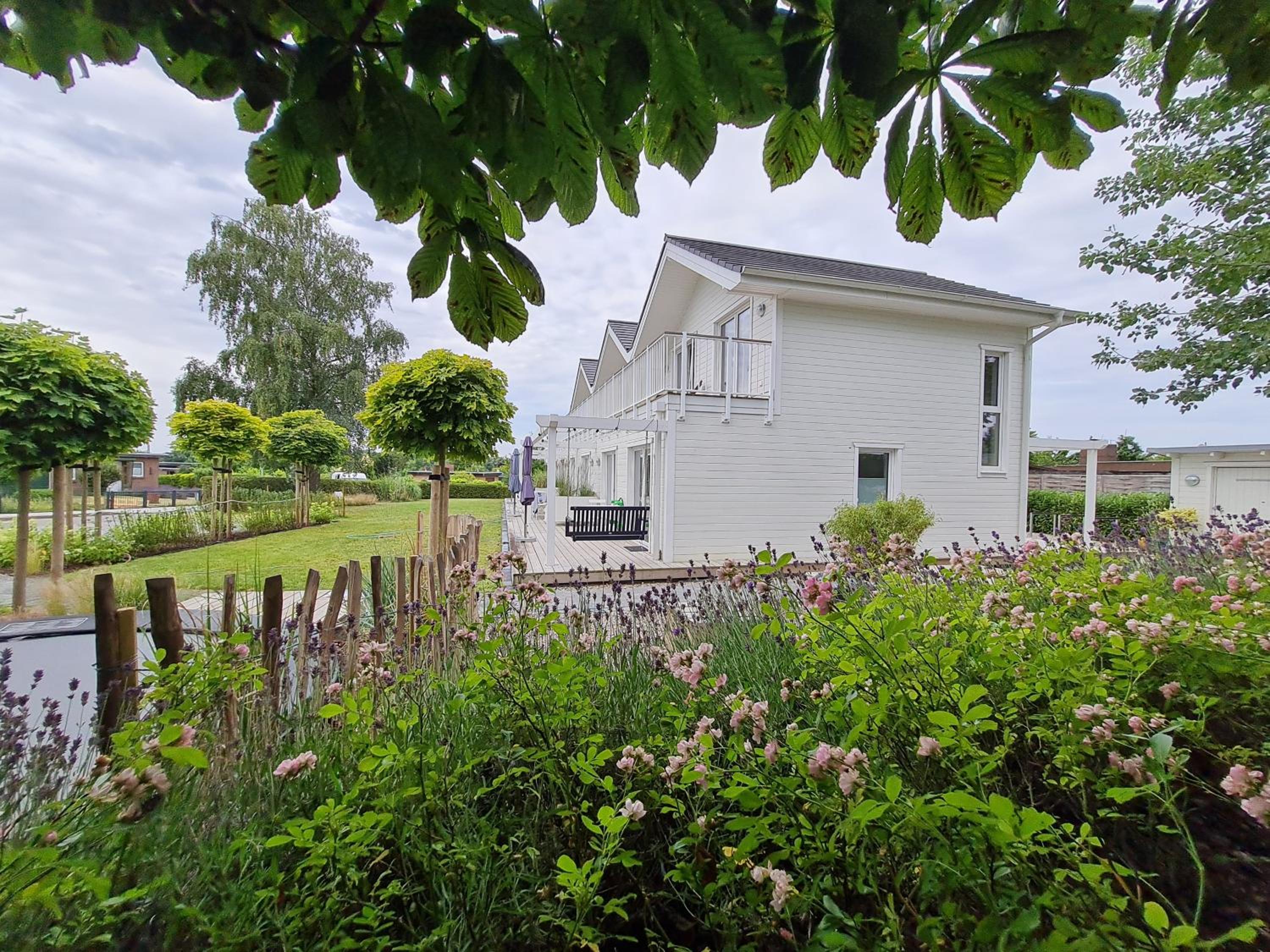 BADEBUDE Ostsee Ferienhaus großem Garten