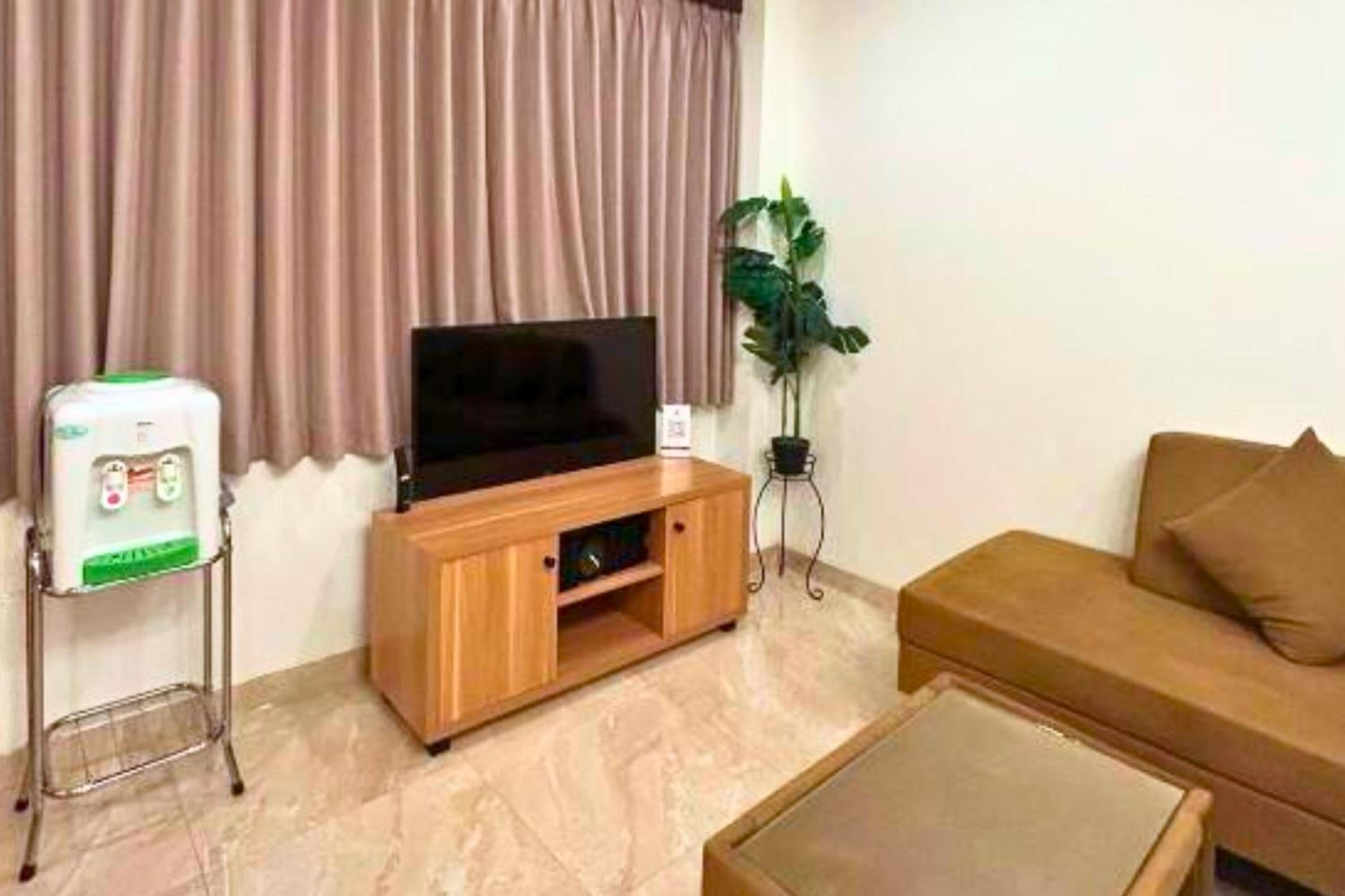 Reline 1 BR Studio with Sofa Bed view 5