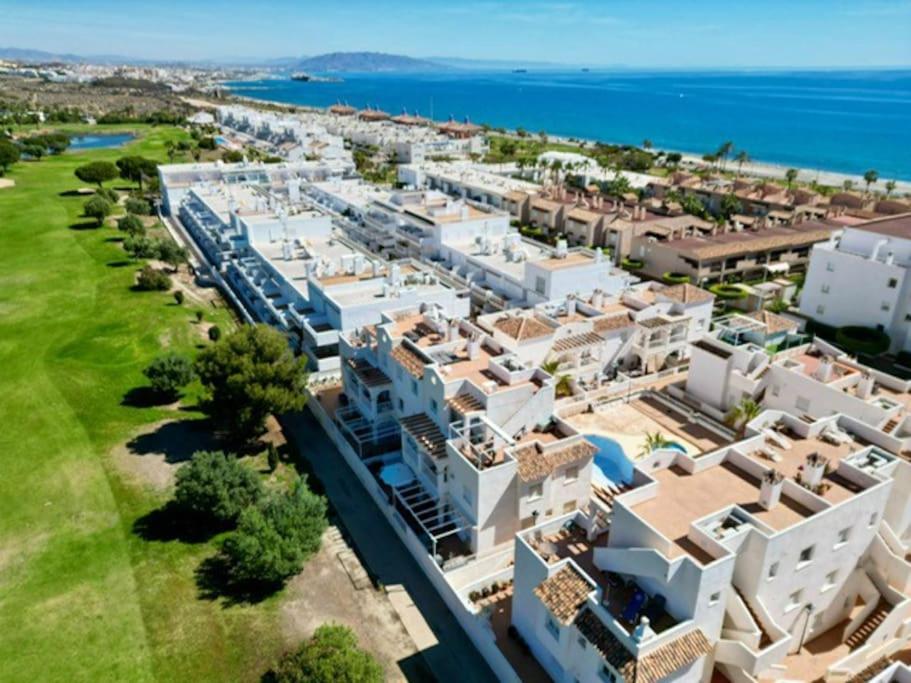 Fabuloso ático-solarium Mojácar