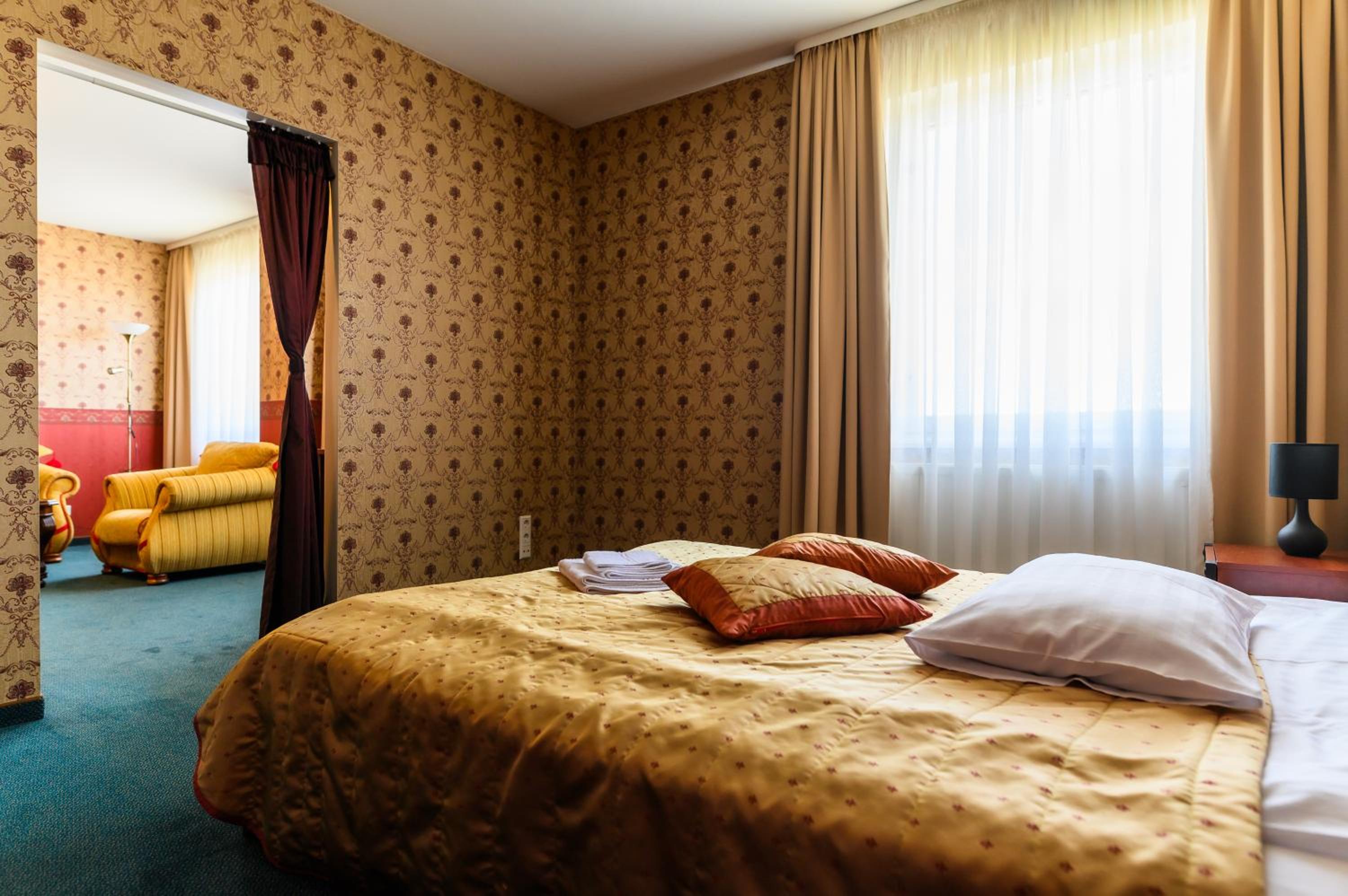 Synet CoLiving
