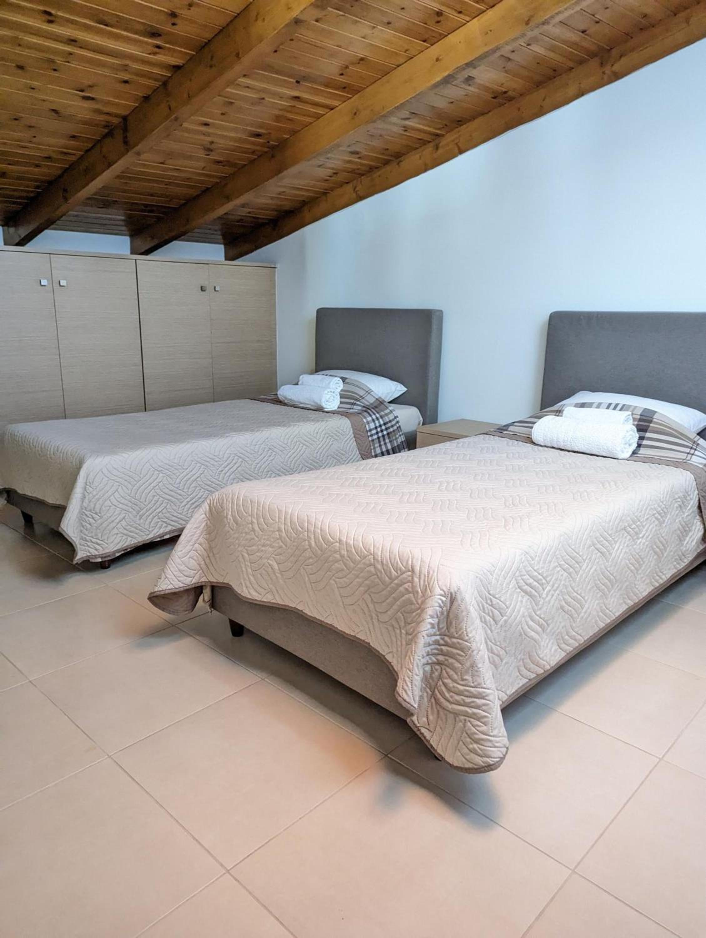 Samaras Apartments in Kamena Vourla photo 2
