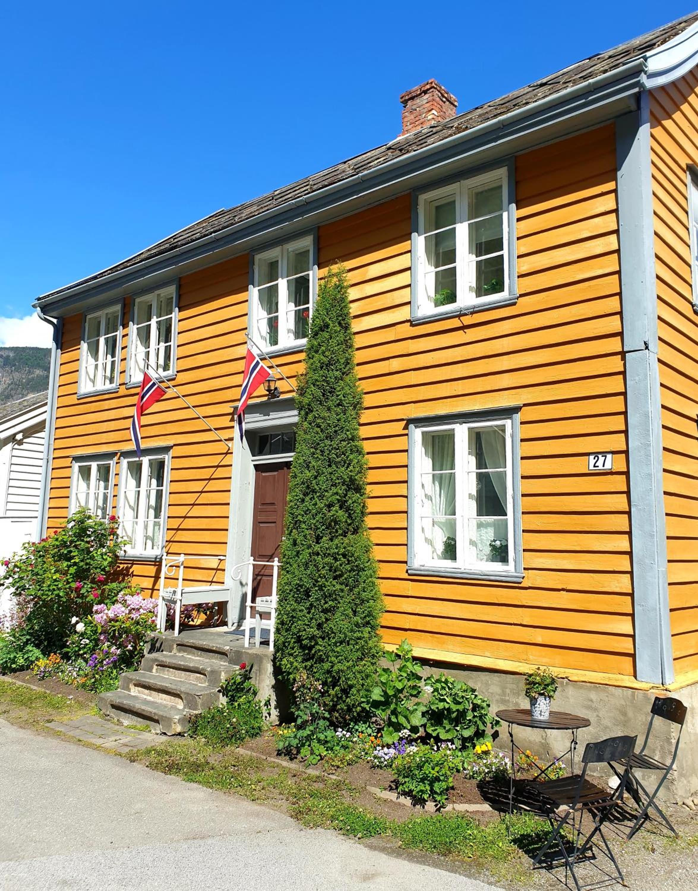 Kvammehuset på Gamle Lærdalsøyri view 2