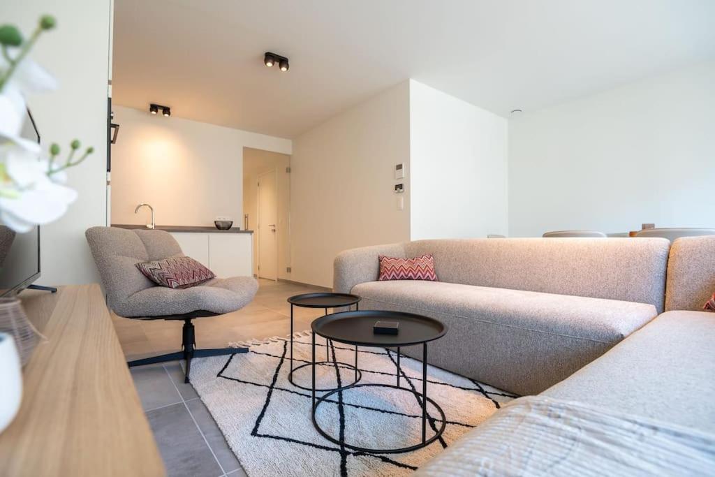 Wonderful new apartment by the beach