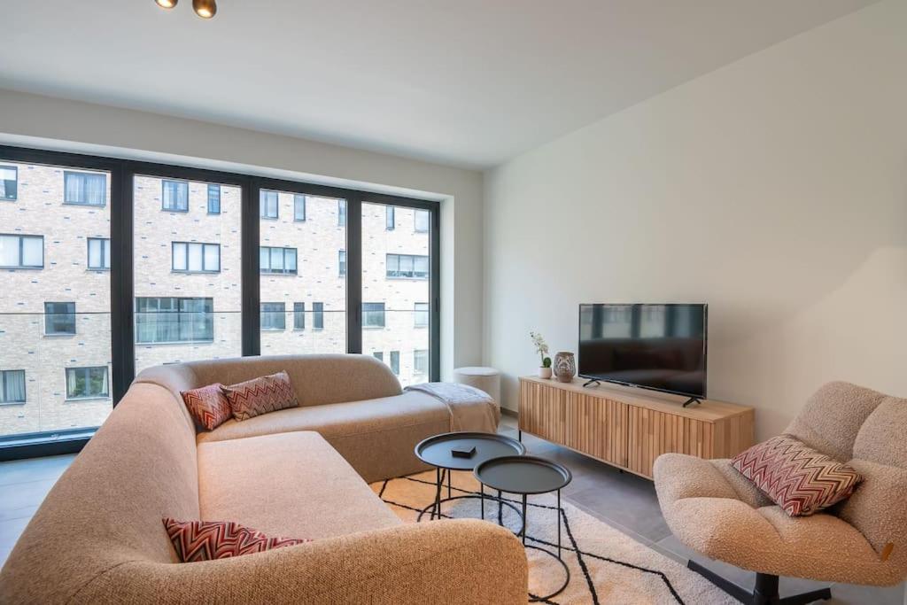 Wonderful new apartment by the beach
