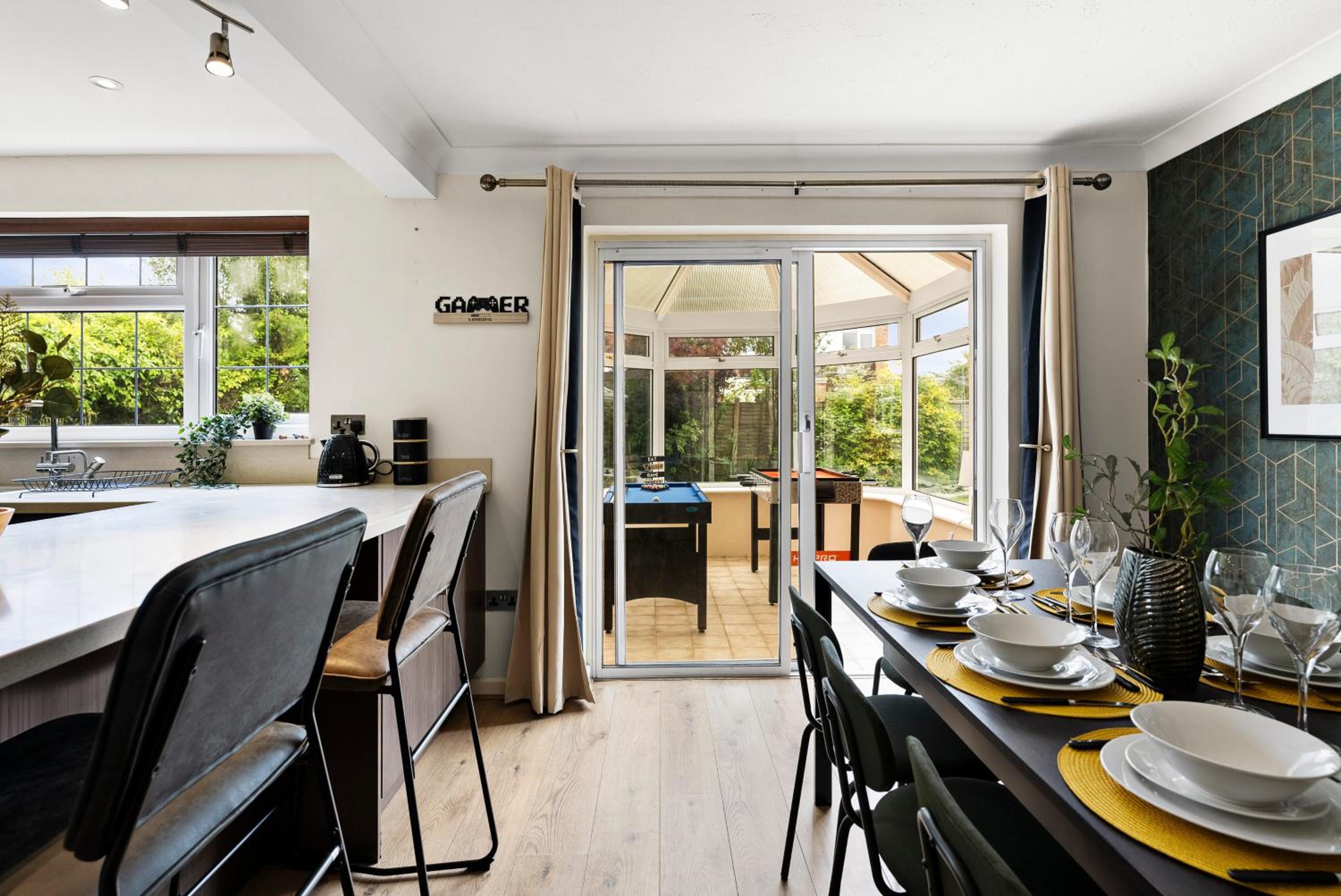 dining