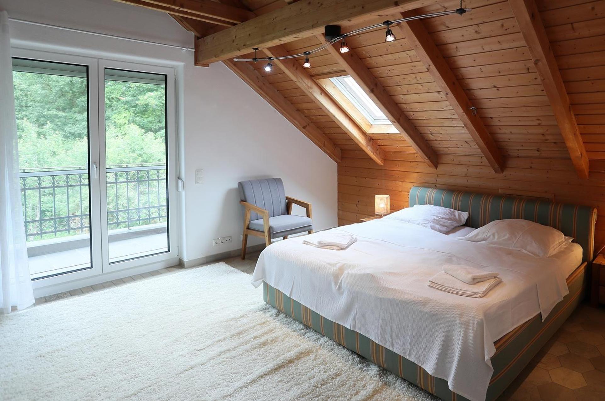 Unique Luxury Villa 22 min to Munich 290m2 Pool Sauna