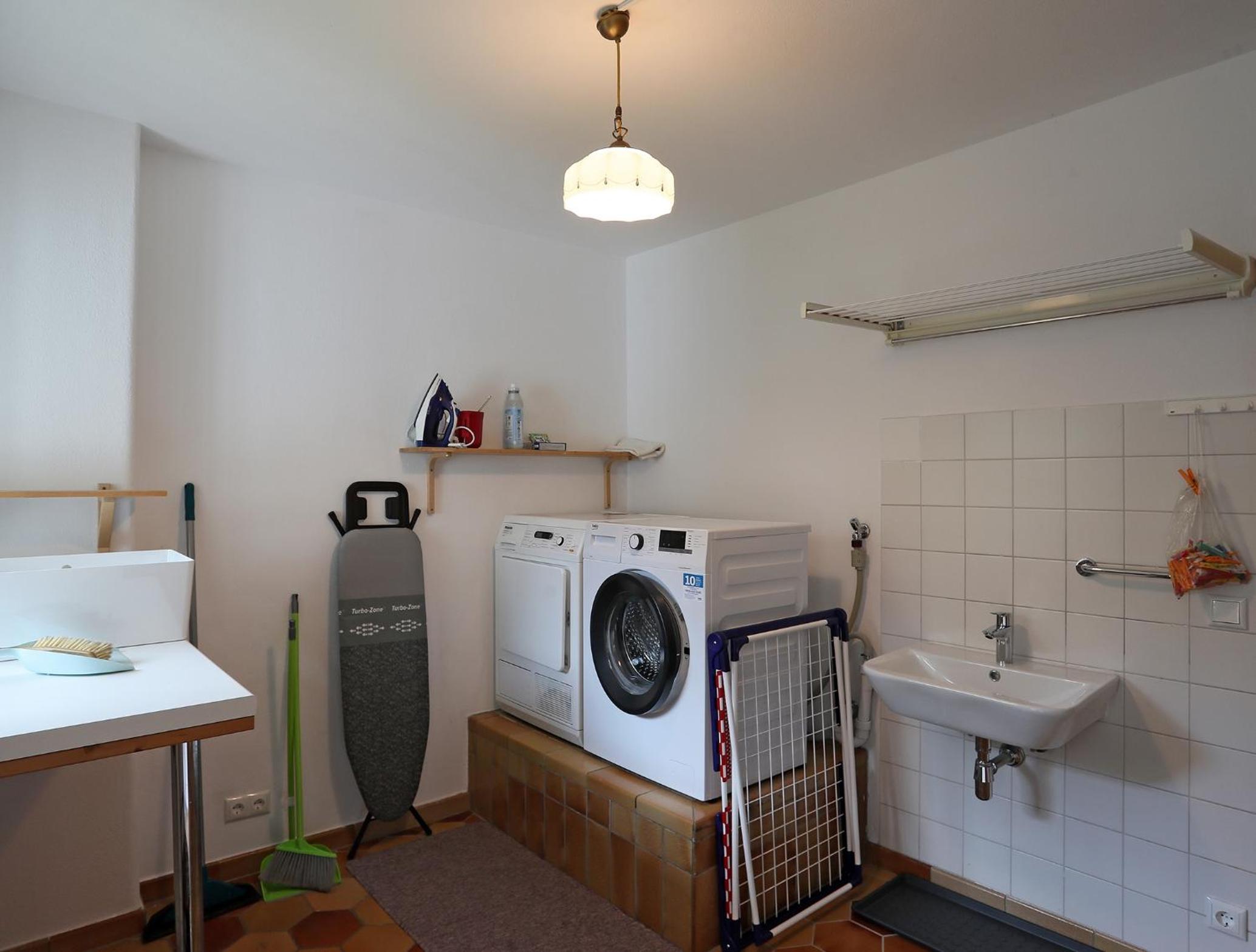 Unique Luxury Villa 22 min to Munich 290m2 Pool Sauna