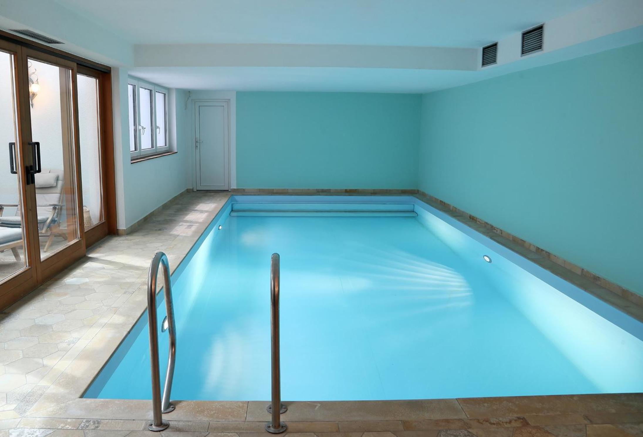 Unique Luxury Villa 22 min to Munich 290m2 Pool Sauna
