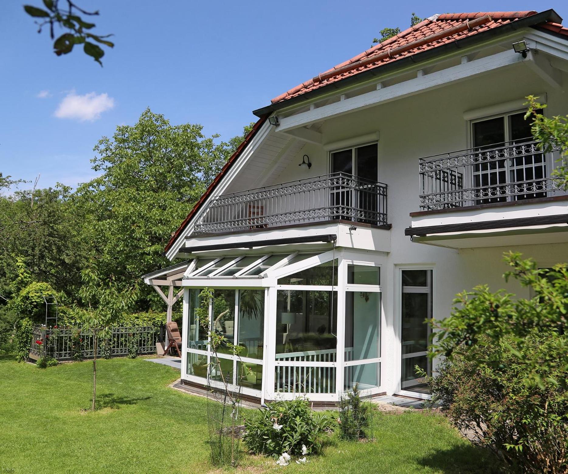 Unique Luxury Villa 22 min to Munich 290m2 Pool Sauna