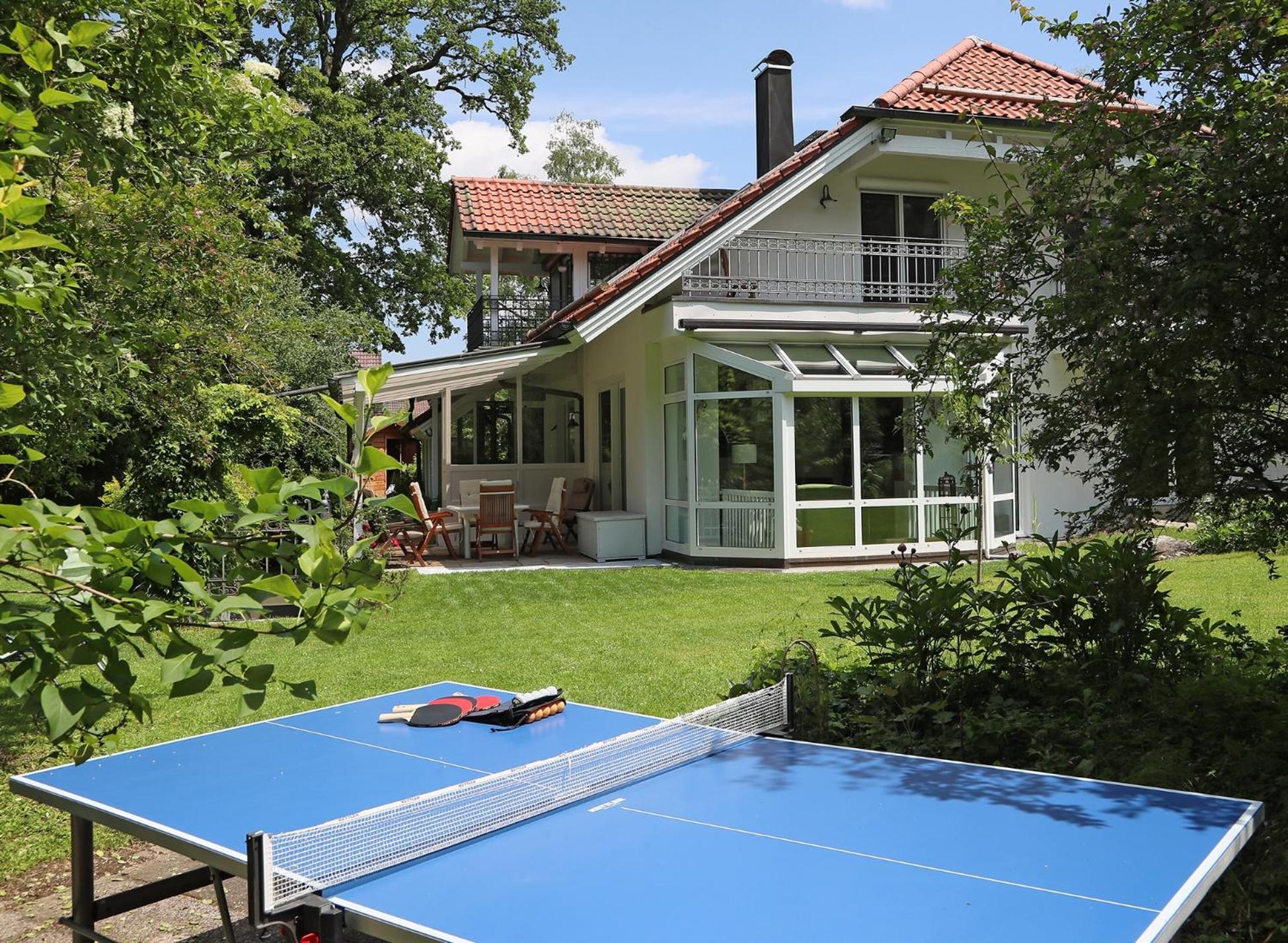 Unique Luxury Villa 22 min to Munich 290m2 Pool Sauna