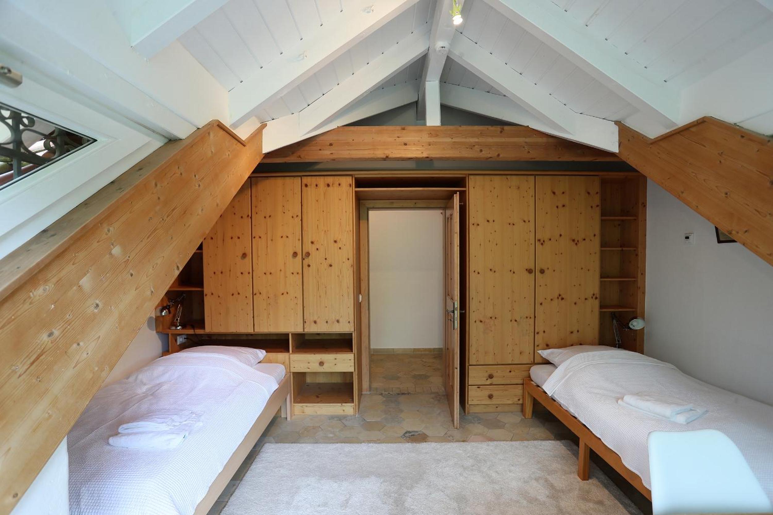 Unique Luxury Villa 22 min to Munich 290m2 Pool Sauna