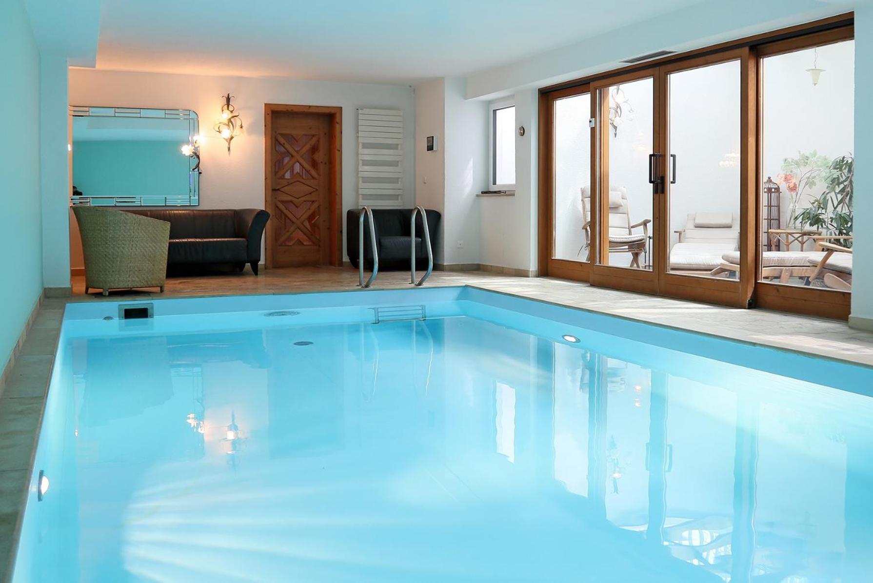 Unique Luxury Villa 22 min to Munich 290m2 Pool Sauna