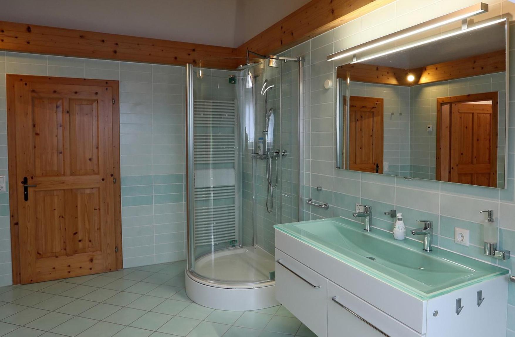 Unique Luxury Villa 22 min to Munich 290m2 Pool Sauna