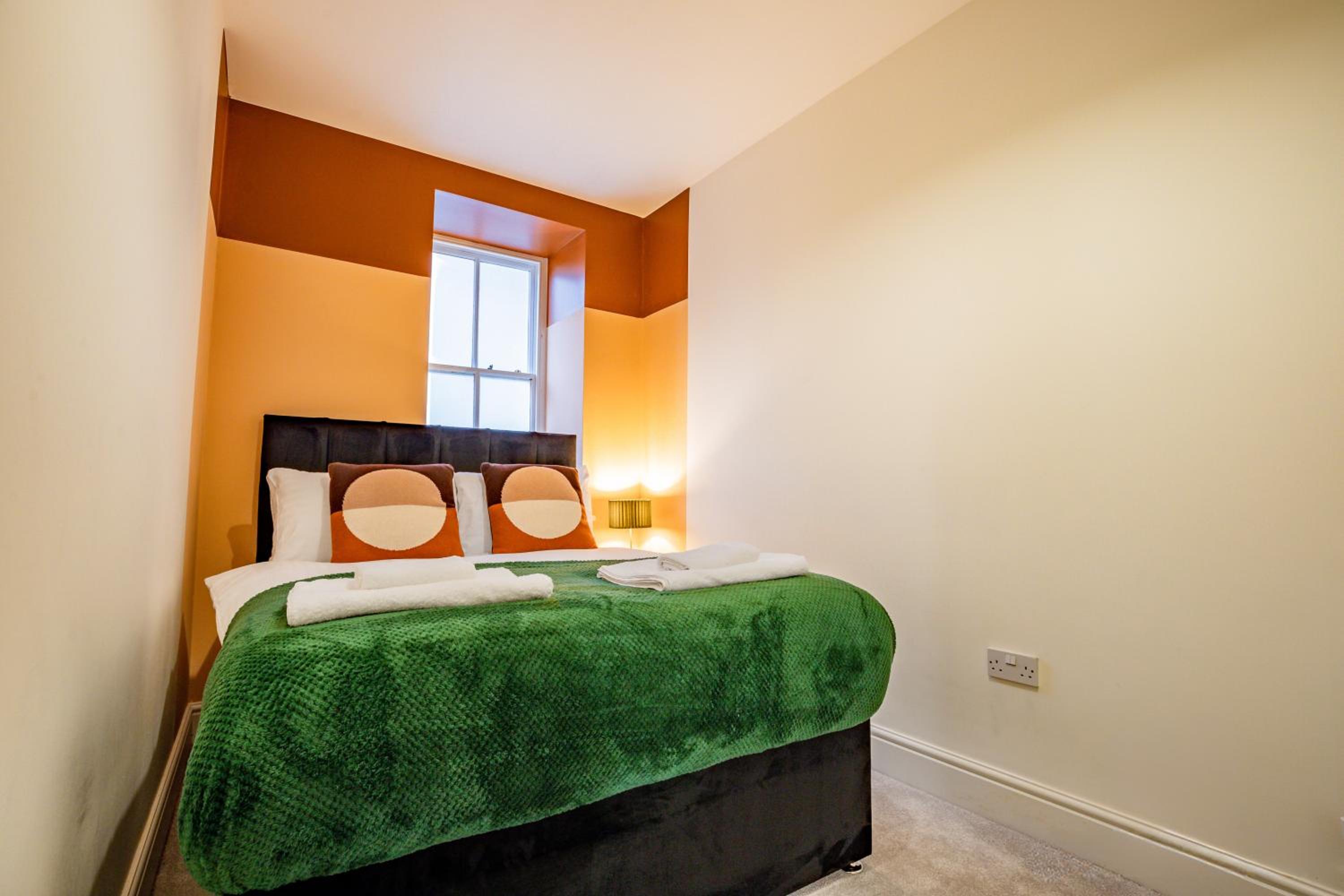 Guest Homes - Foley Garden Flat view 2