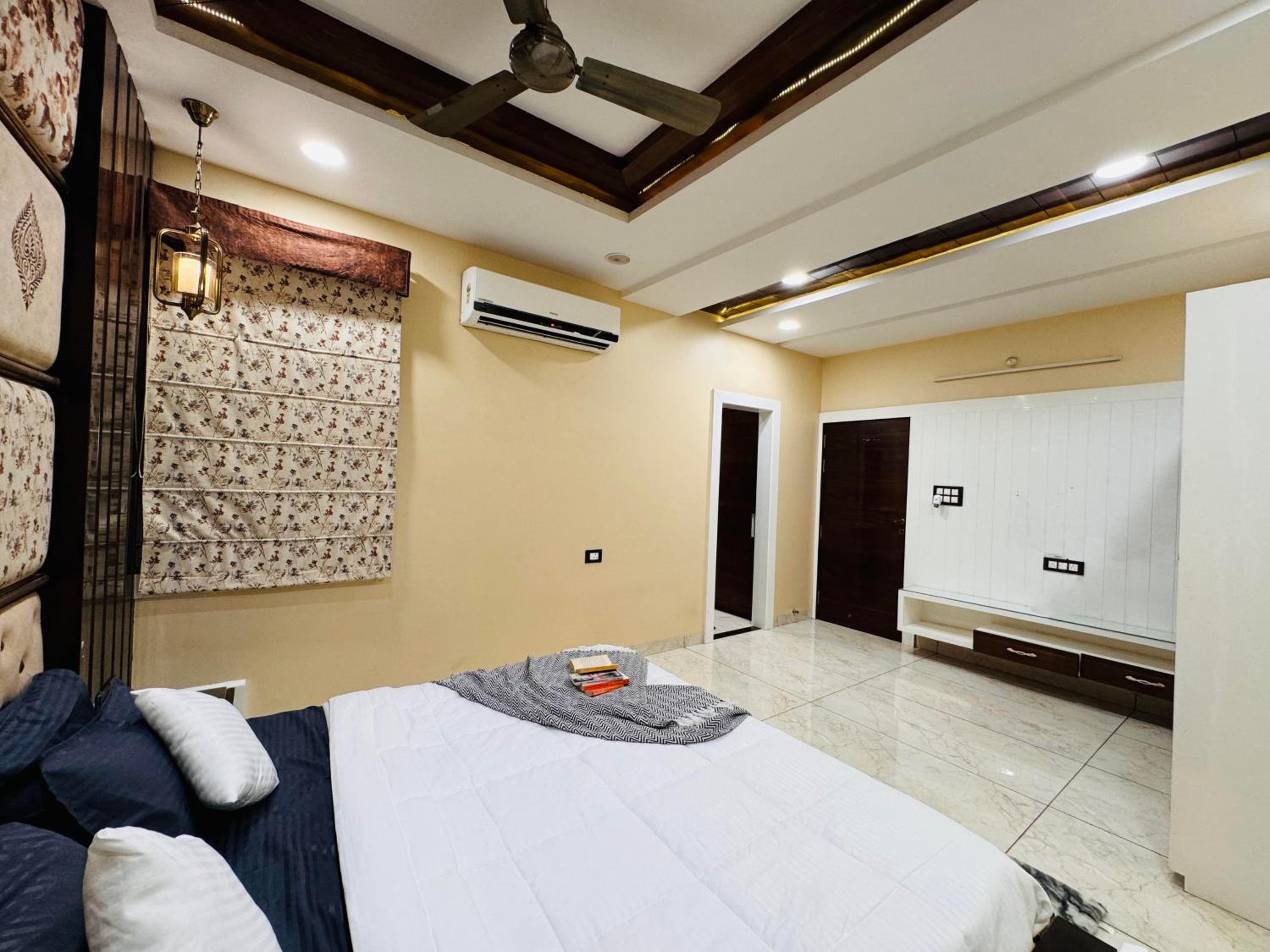 Home Escape 3BHK Luxury Duplex, Vijay Nagar