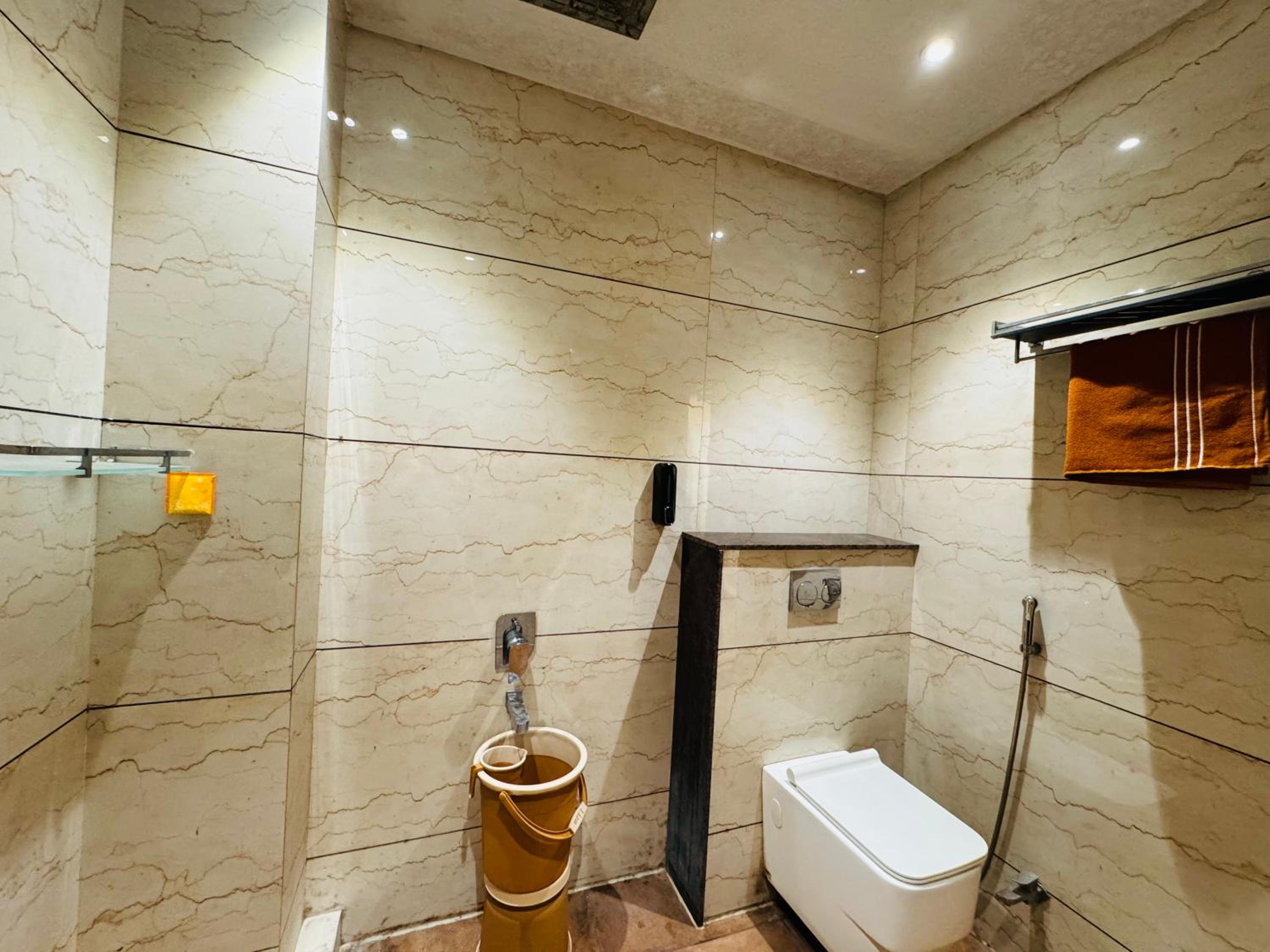 Home Escape 3BHK Luxury Duplex, Vijay Nagar