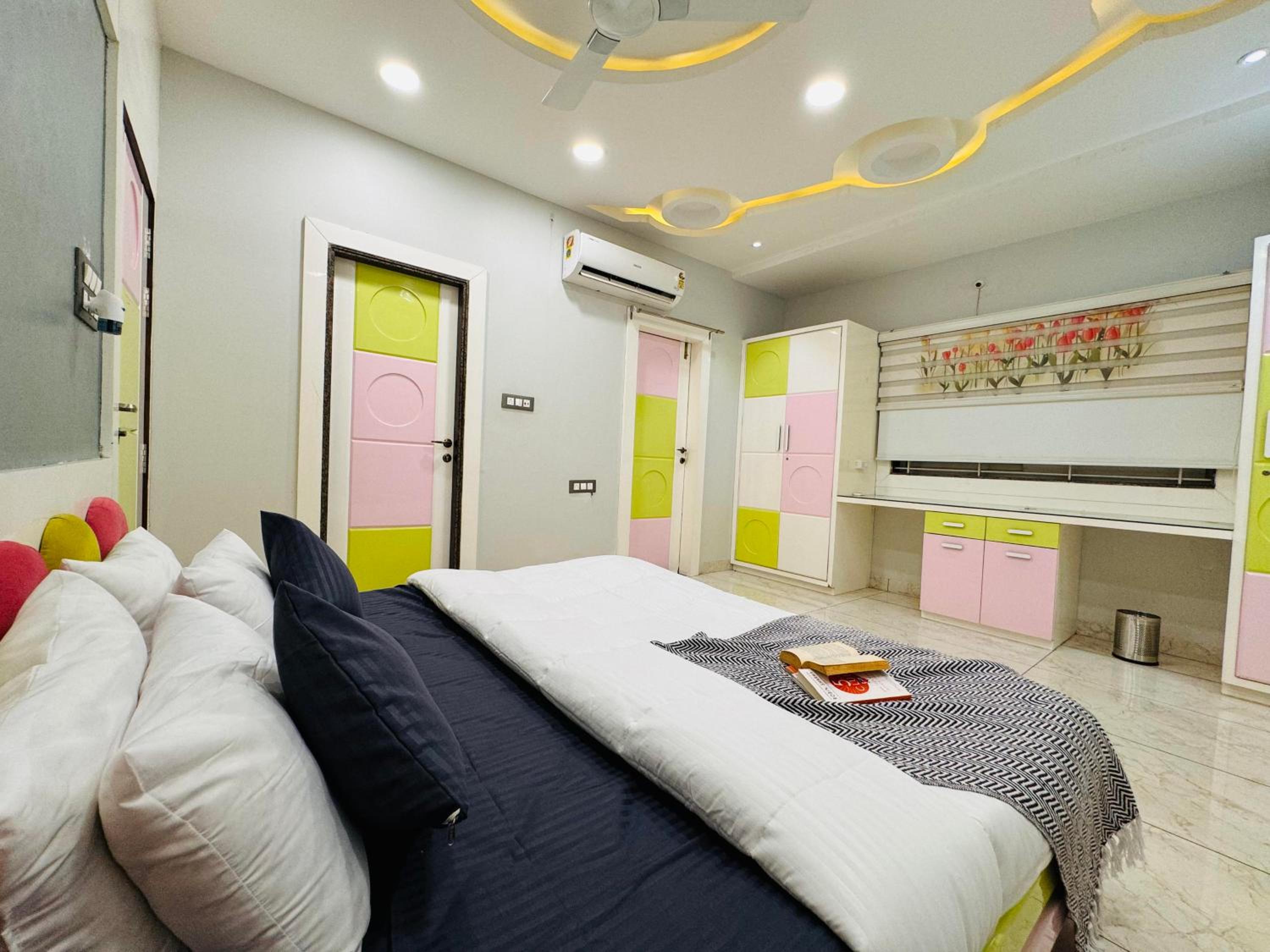 Home Escape 3BHK Luxury Duplex, Vijay Nagar