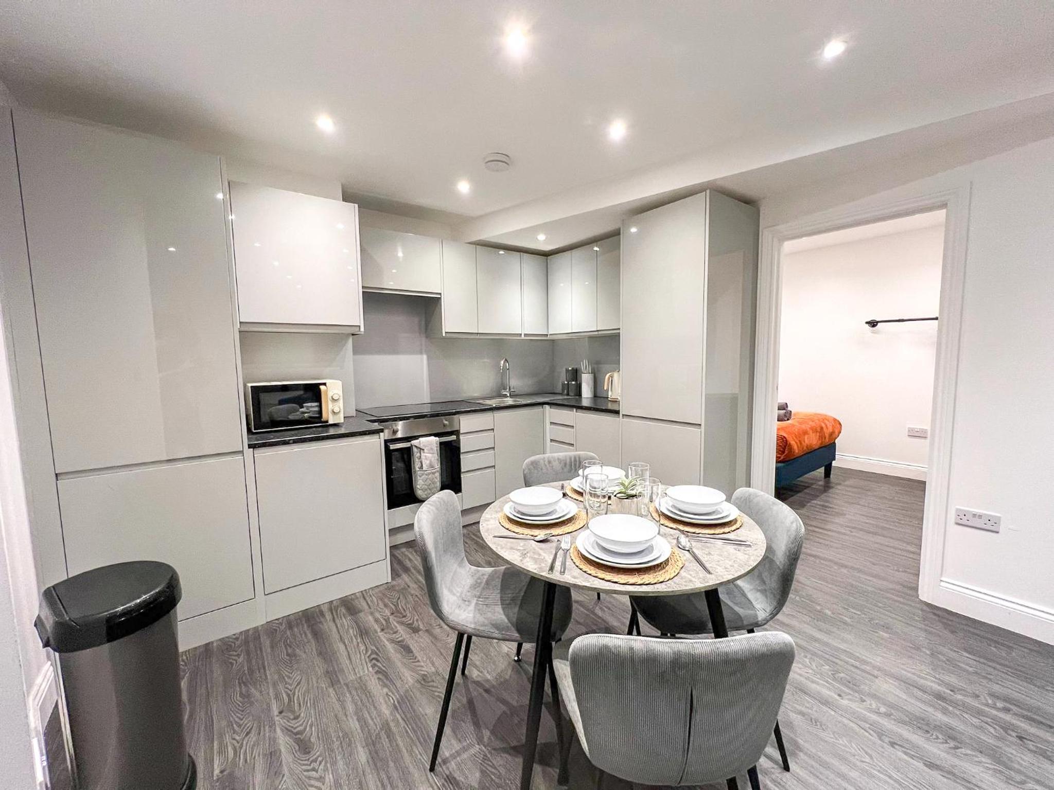 Modern 1-Bedroom Apartments near Shoreditch, Old Street & Hoxton by NourNest Apartments