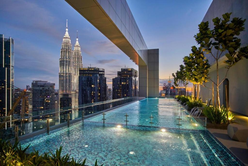 Royce Residence by uBook