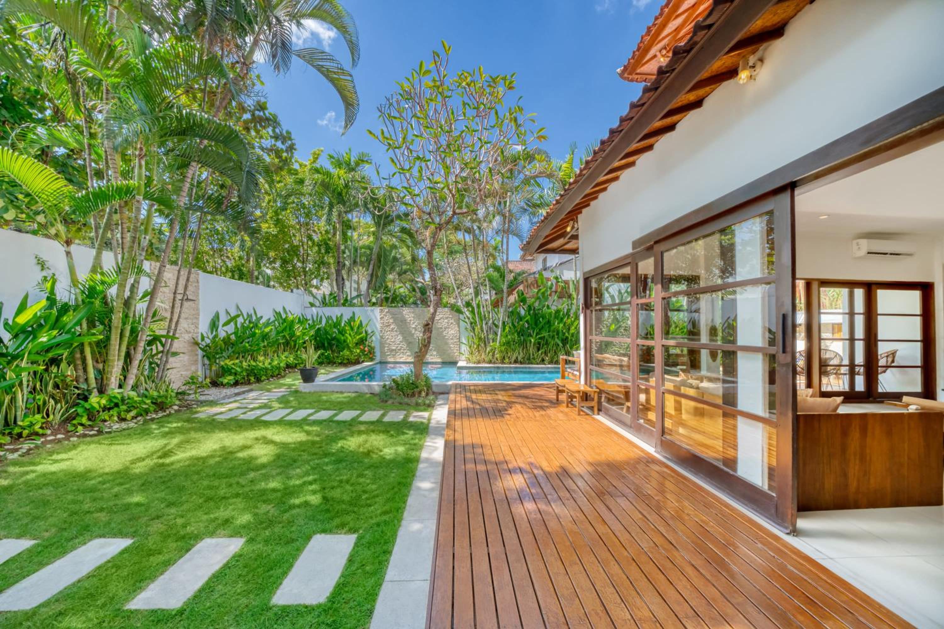 Villa Nord - Private 3 BDR Villa in Seminyak, 12m Pool, best Location view 5
