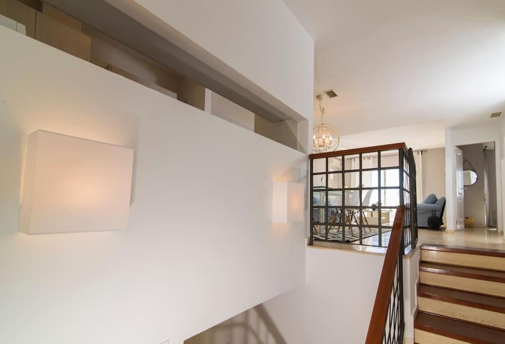 Sea frontline stylish beach House