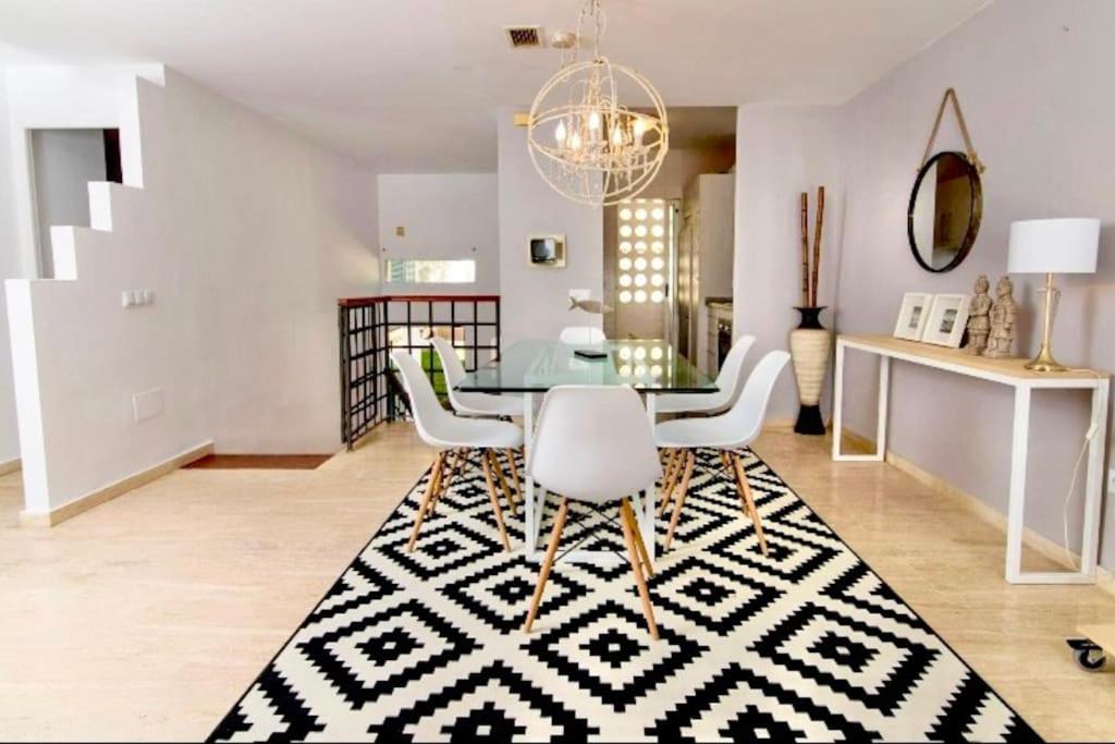 Sea frontline stylish beach House