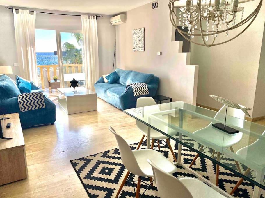 Sea frontline stylish beach House