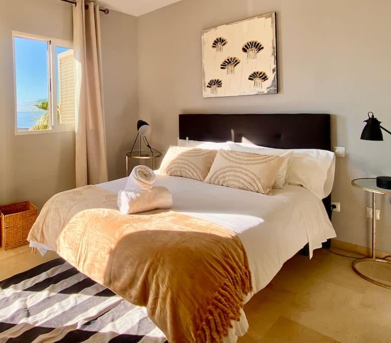Sea frontline stylish beach House