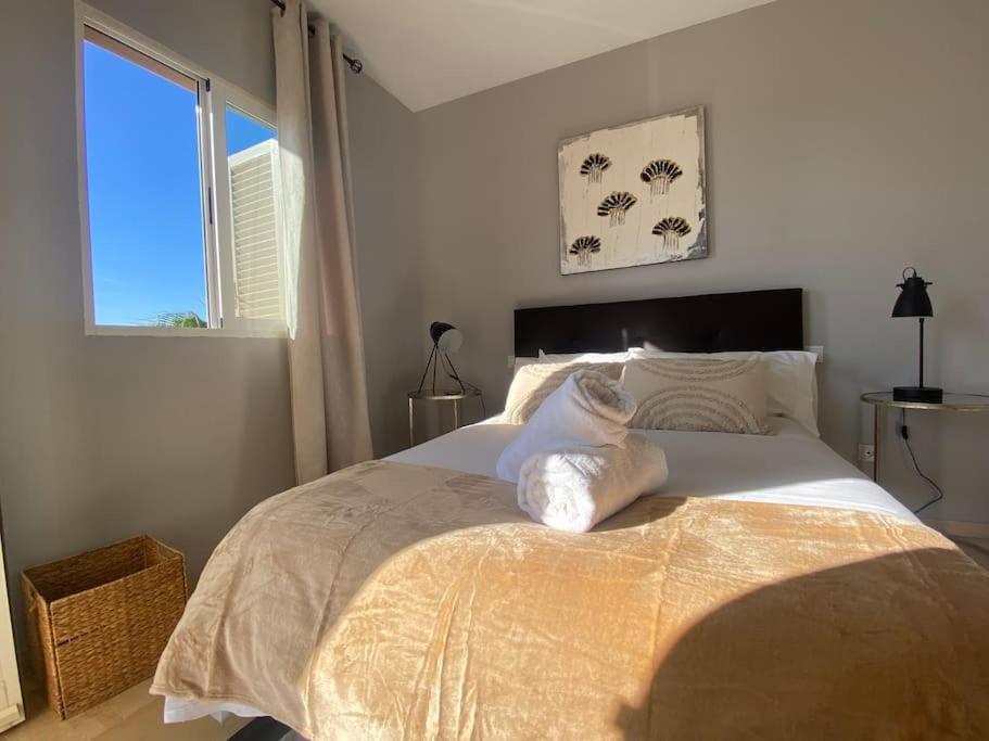 Sea frontline stylish beach House