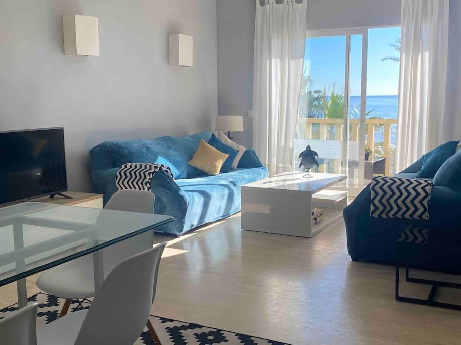 Sea frontline stylish beach House