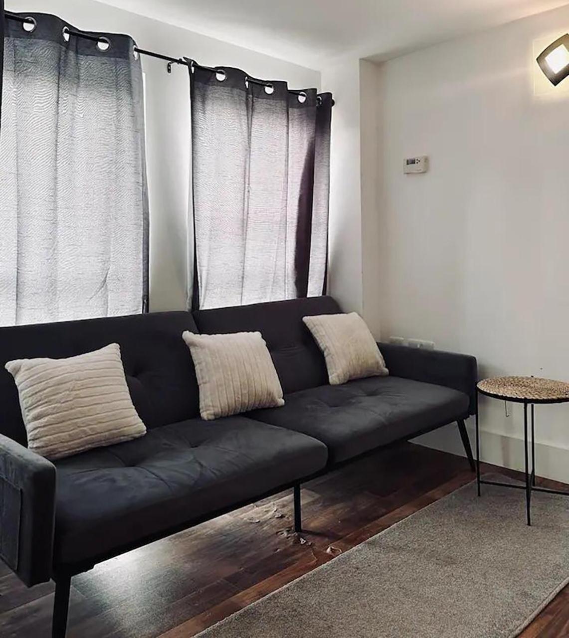 15 Percent OFF Monthly Stays -2Bed Apart Netflix Wi-Fi view 4