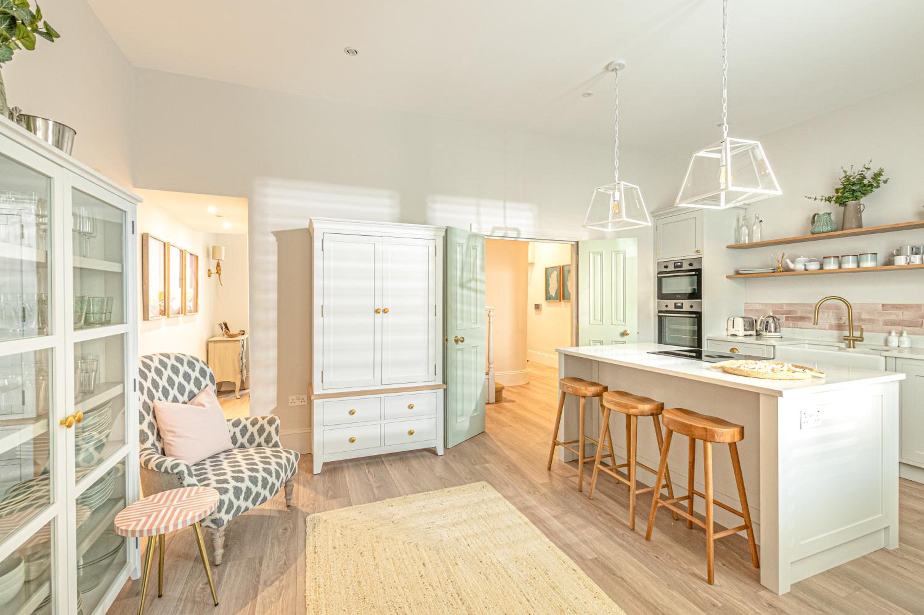 The Shell House - 5 mins to Cafes & Beaches view 2