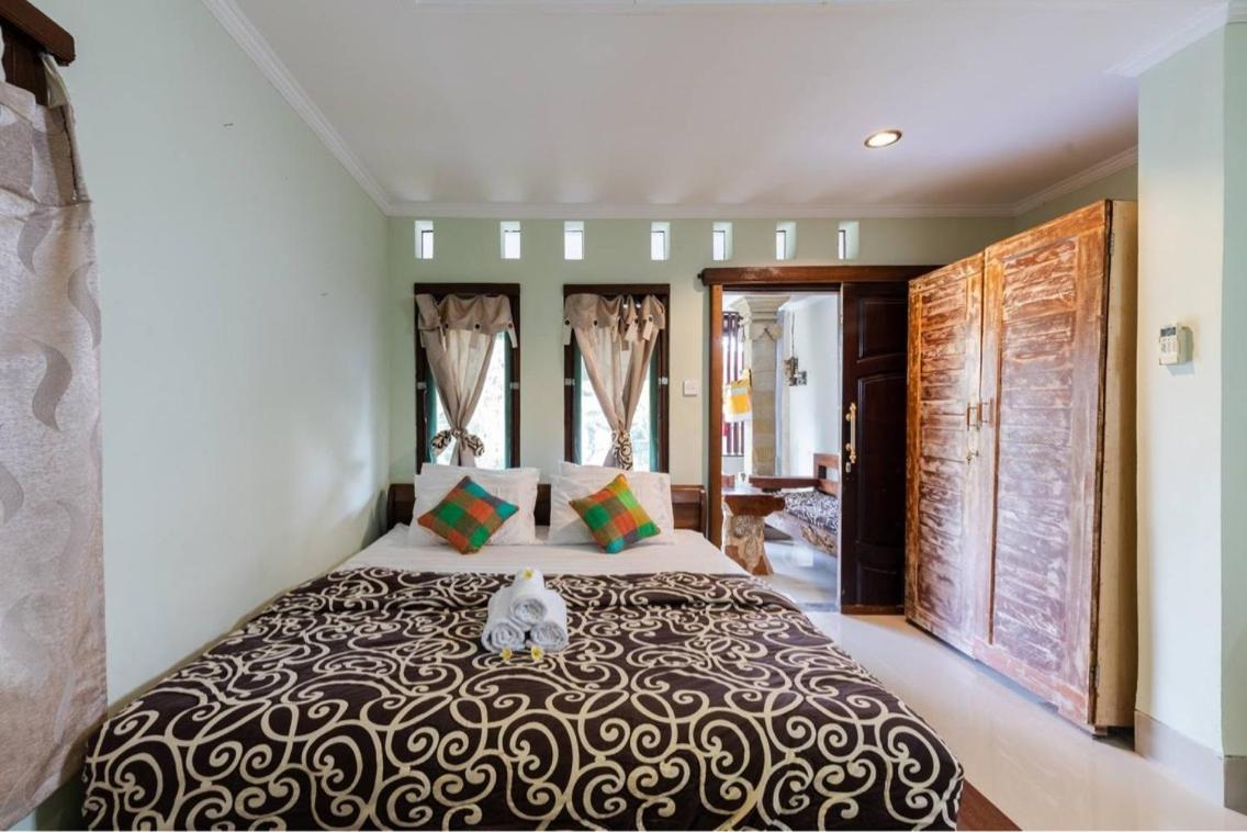 Pibra house Room 1 view 2