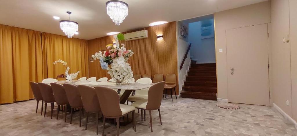 Bukit Tunku Grande Villa by uBook