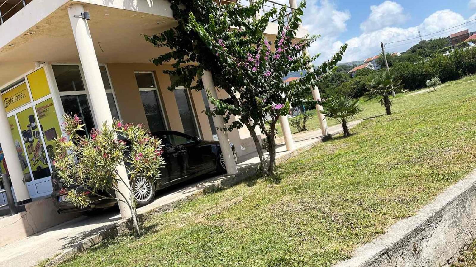 Kodra Apartments
