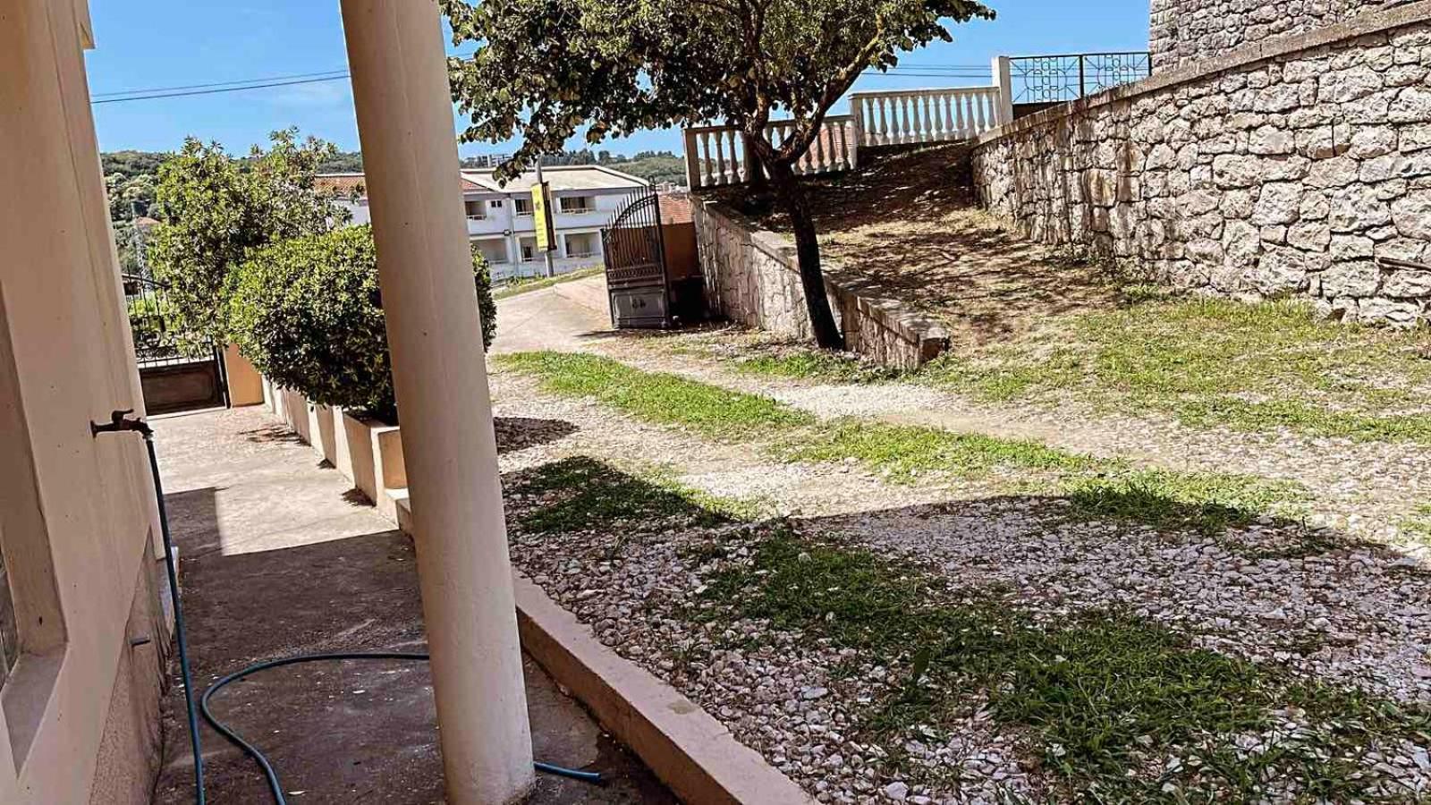 Kodra Apartments