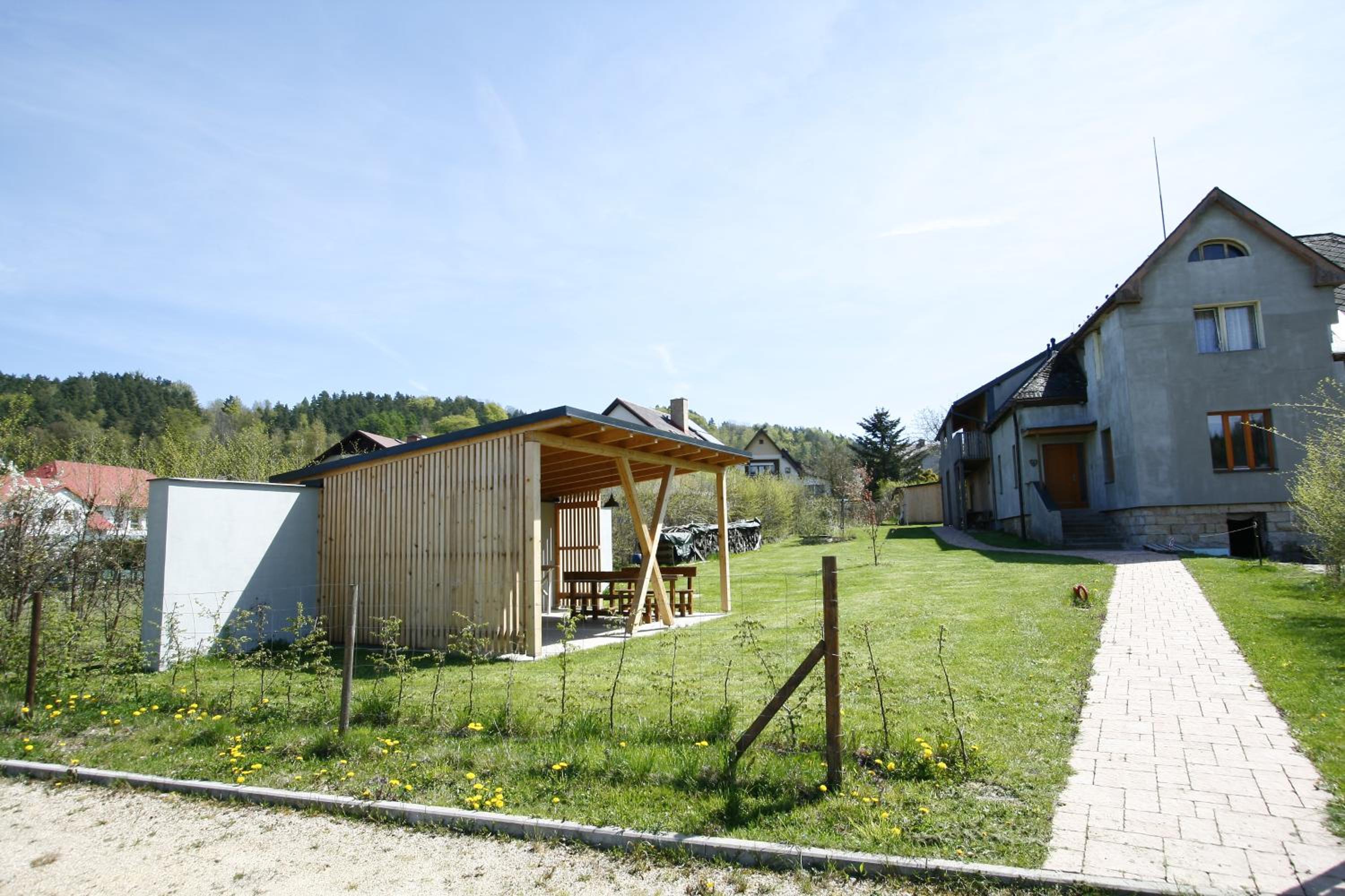 Červený Stylový Apartmán 3 km od Malé Skály