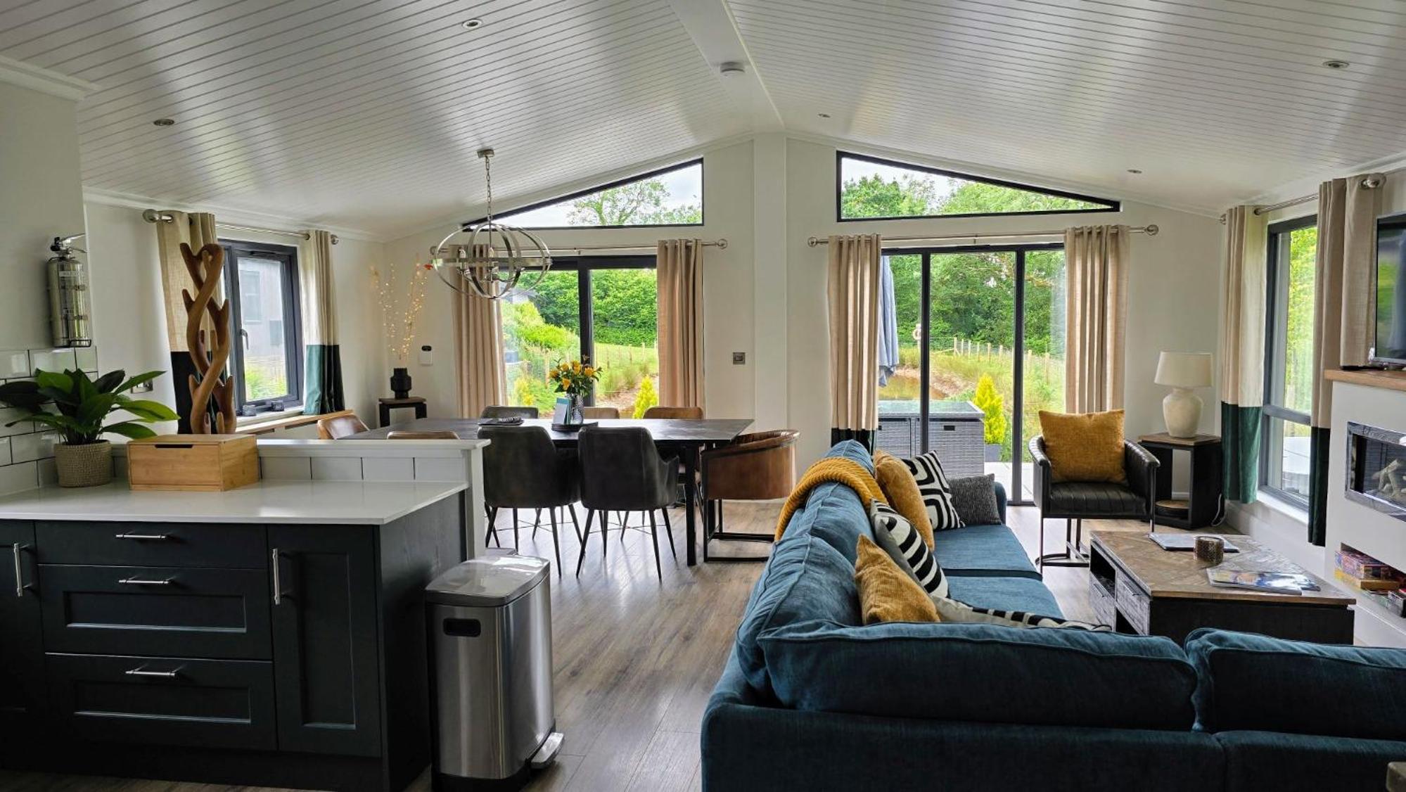 Maple Lodge, 20 Roadford Lake Lodges view 4