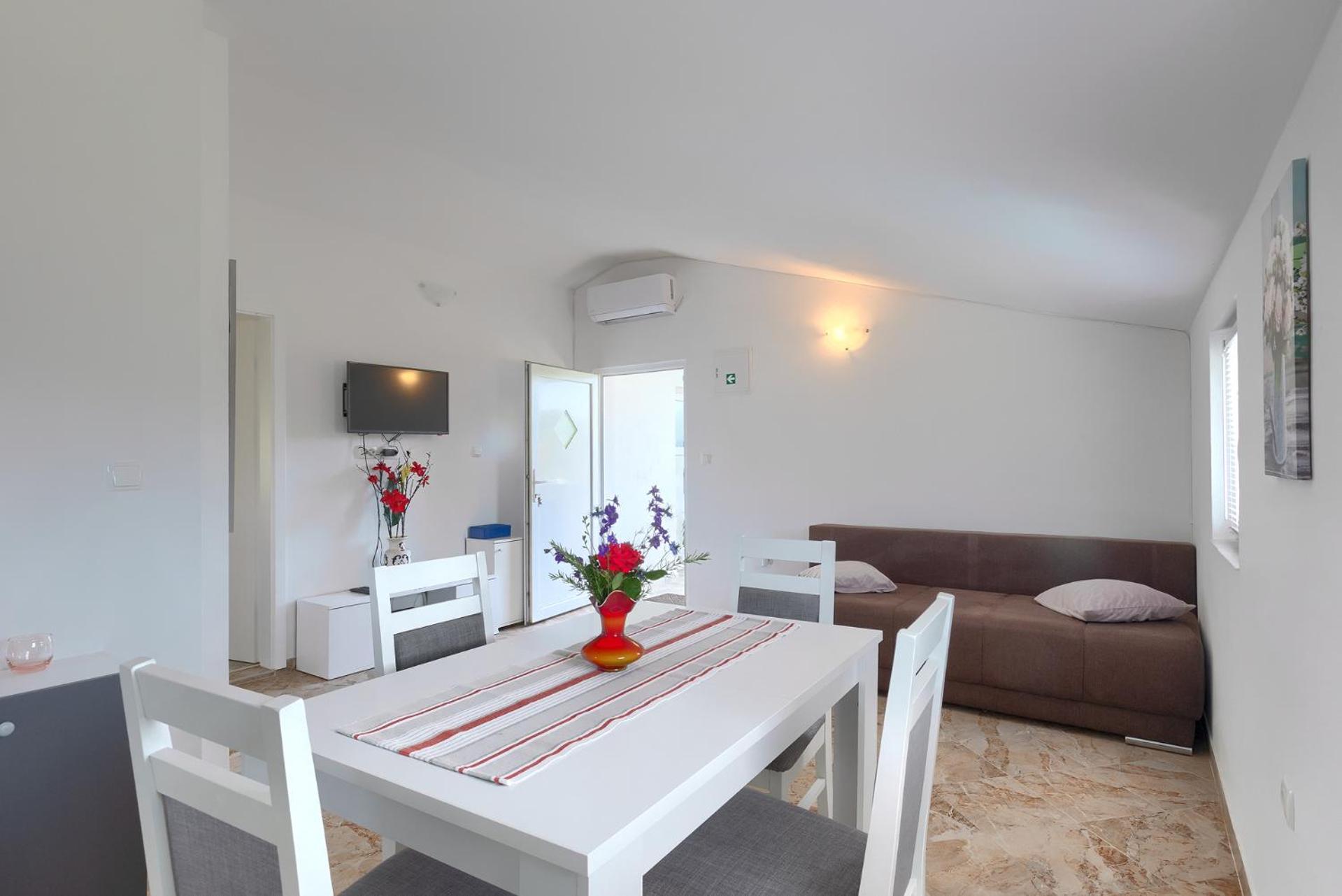 Apartment Mirjana