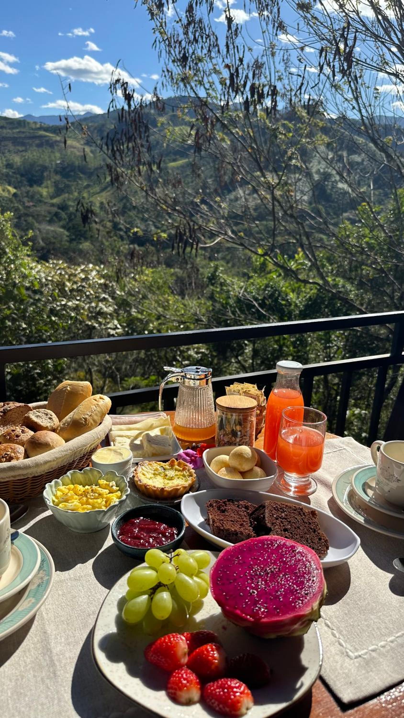 MONTE MAUÁ - Chalés privativos com café da manha servido no quarto