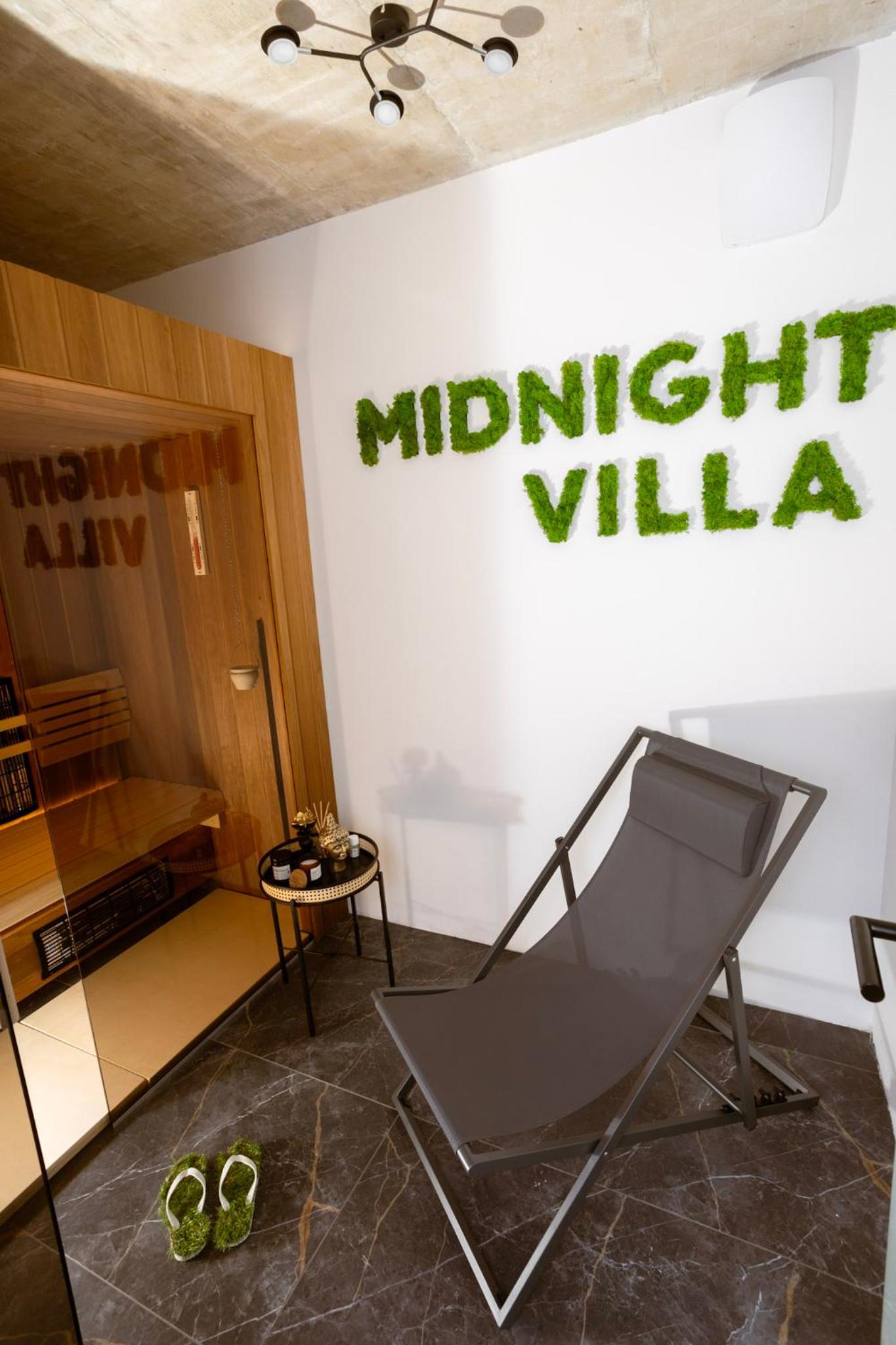 Midnight Villa
