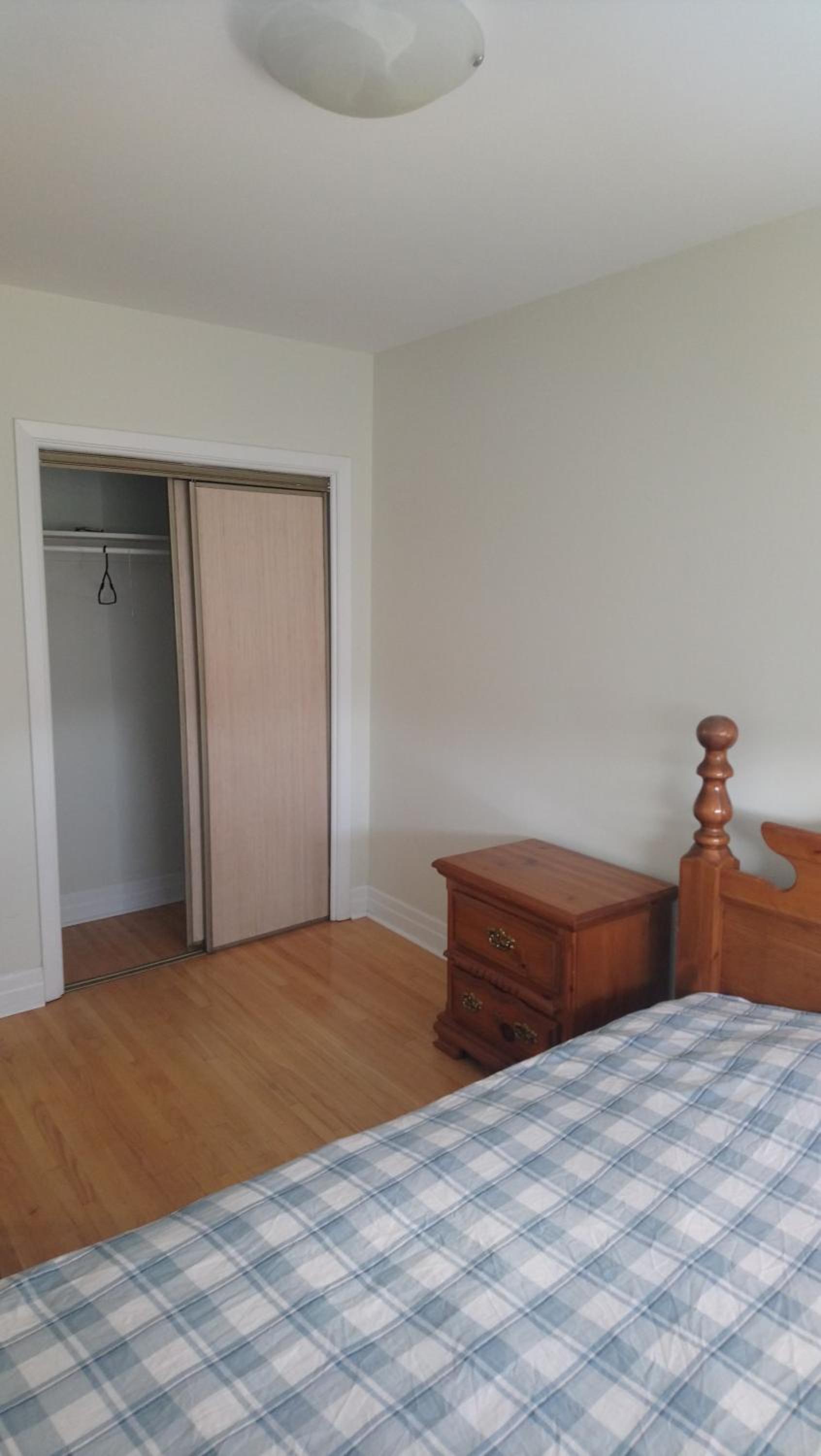 Private Rooms, Free Parking, Full Kitchen, Best Prices in Town- York University Heights