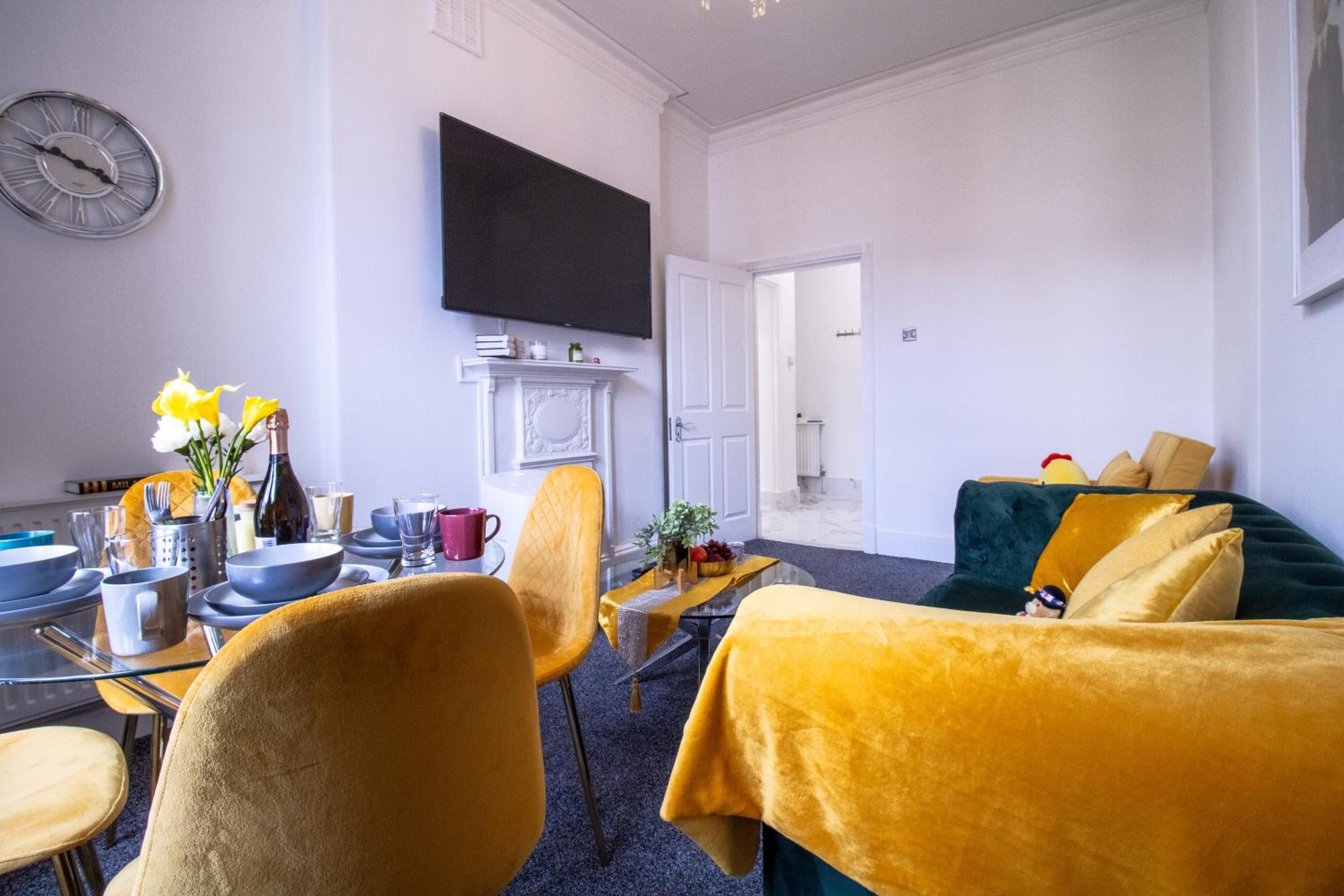 1-Bedroom Flat in London's Top Shopping District 6GC