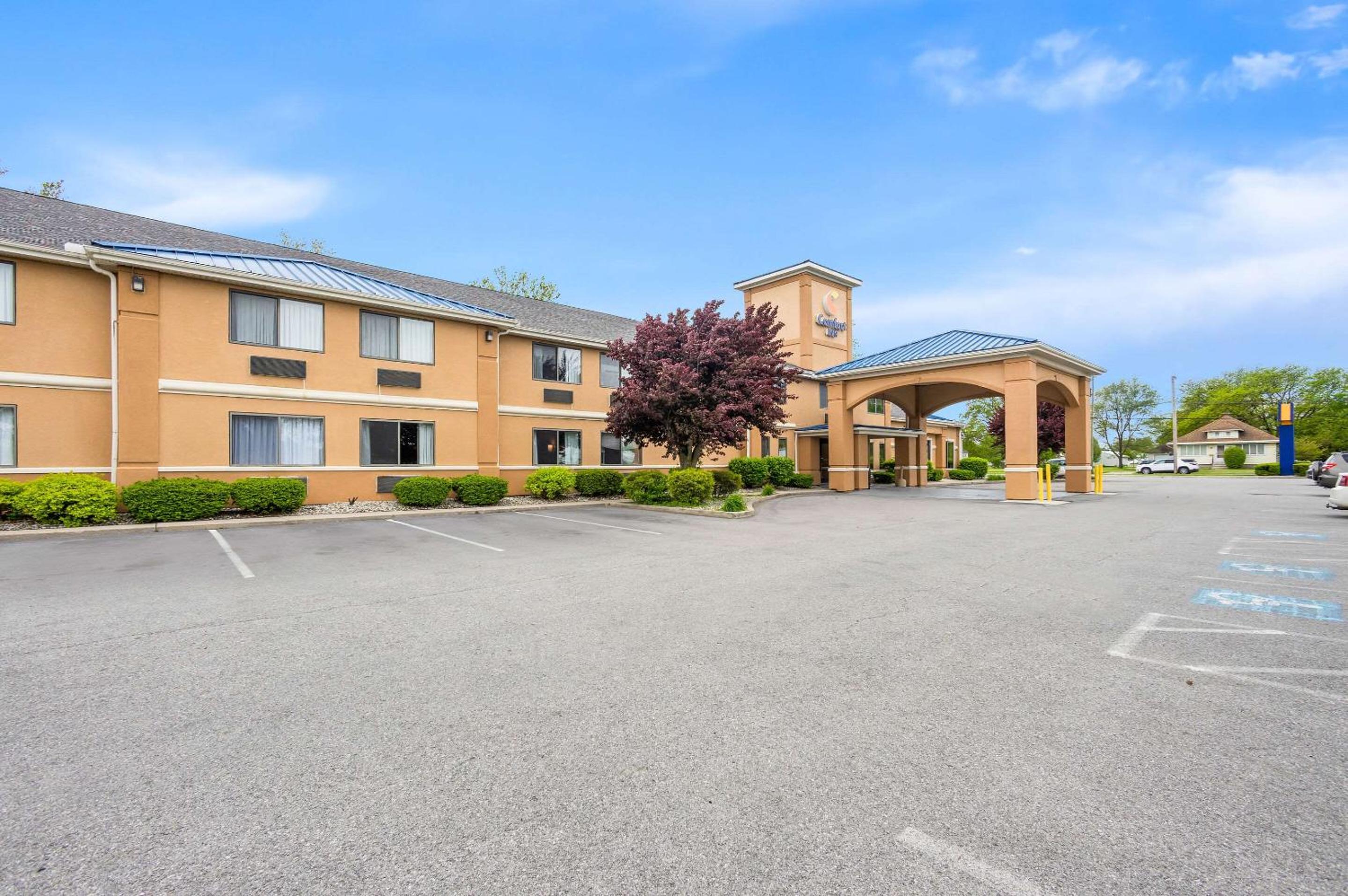 Comfort Inn Van Wert view 2