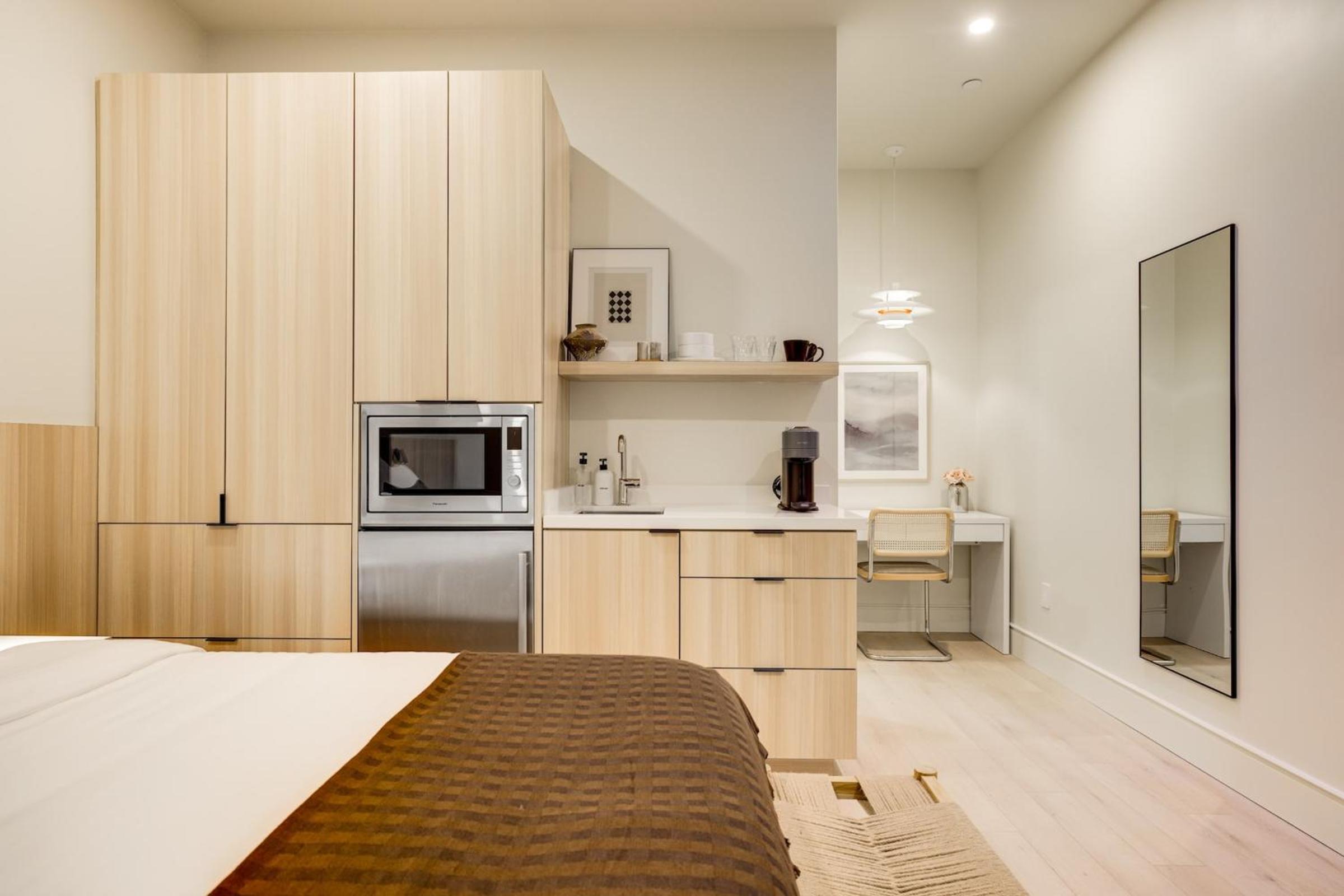 Casa De La Vina - Boutique Suites in Downtown Santa Barbara view 5